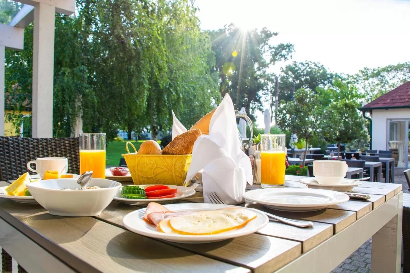 Restaurant/places to eat in BIRKENHOF GOLS - B & B - Wohlfühl Hotel mit Wochenend-Restaurant