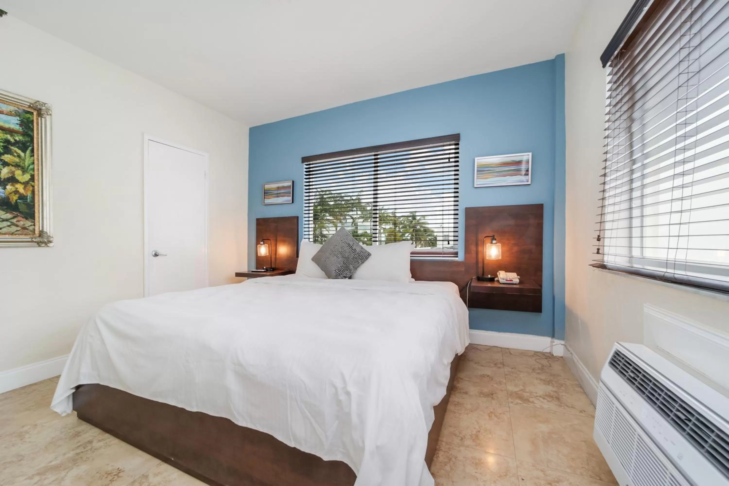 Bed in Starlite Hotel