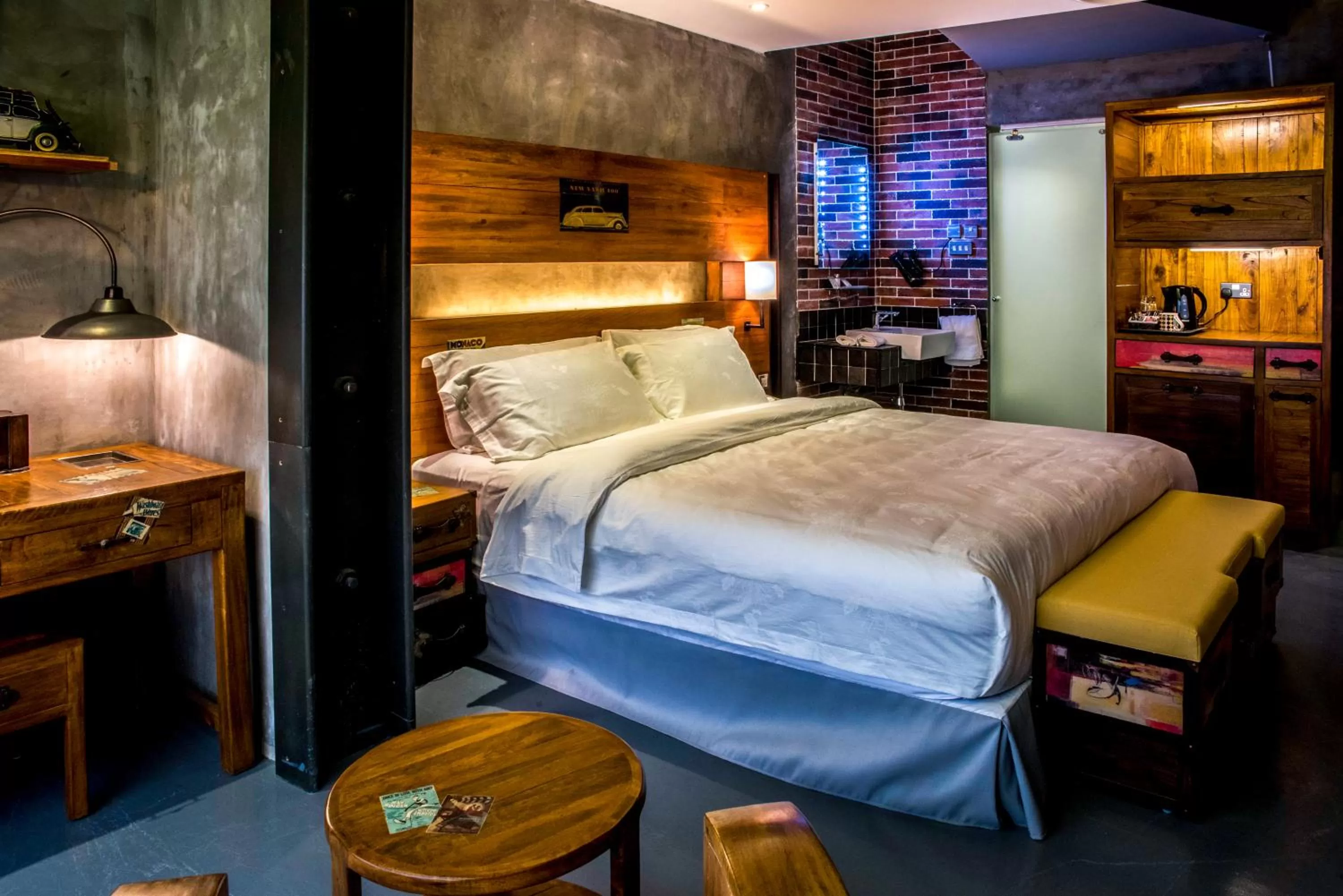 Bed in Flowery Holiday Suites