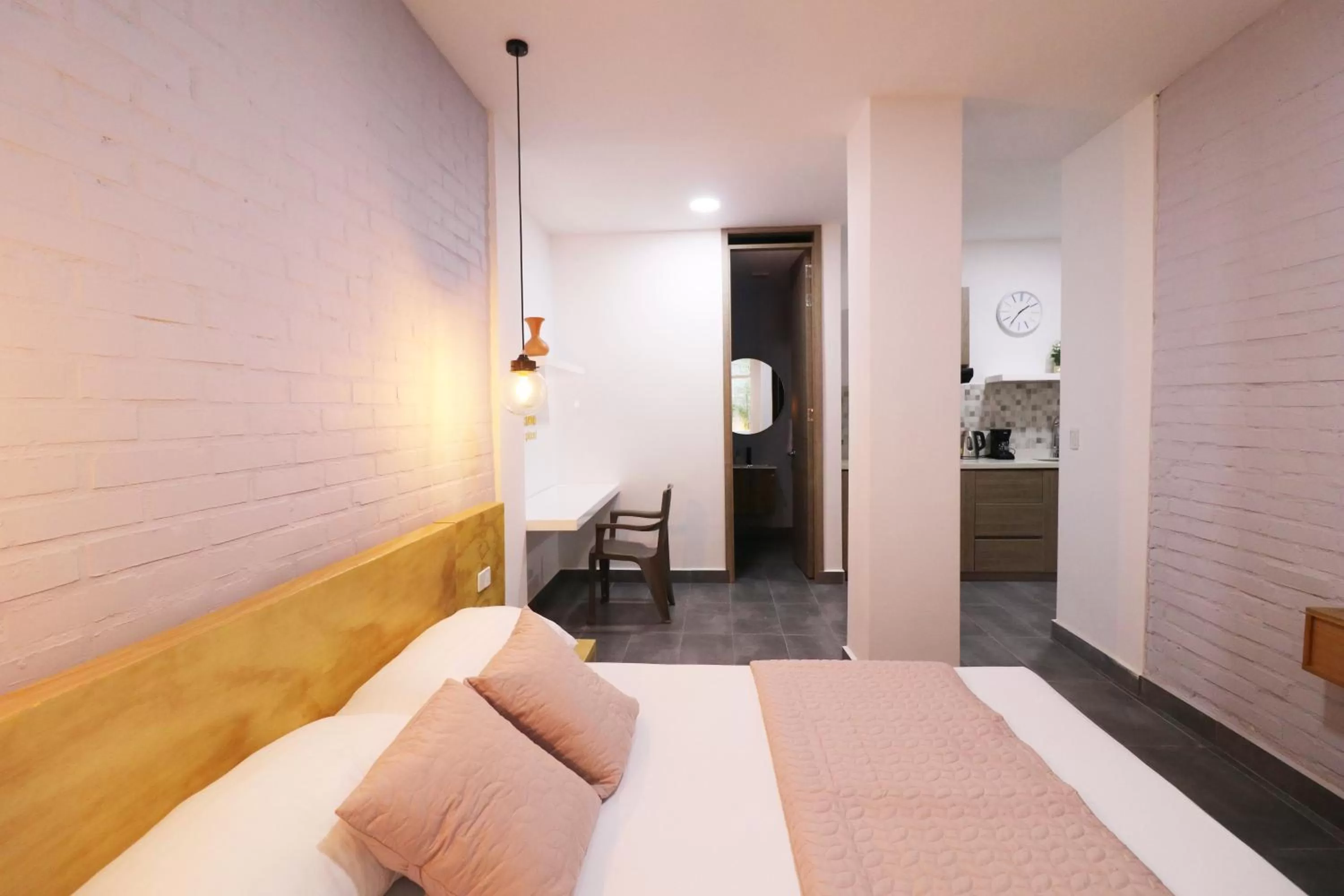 Bed in 554 Apartments