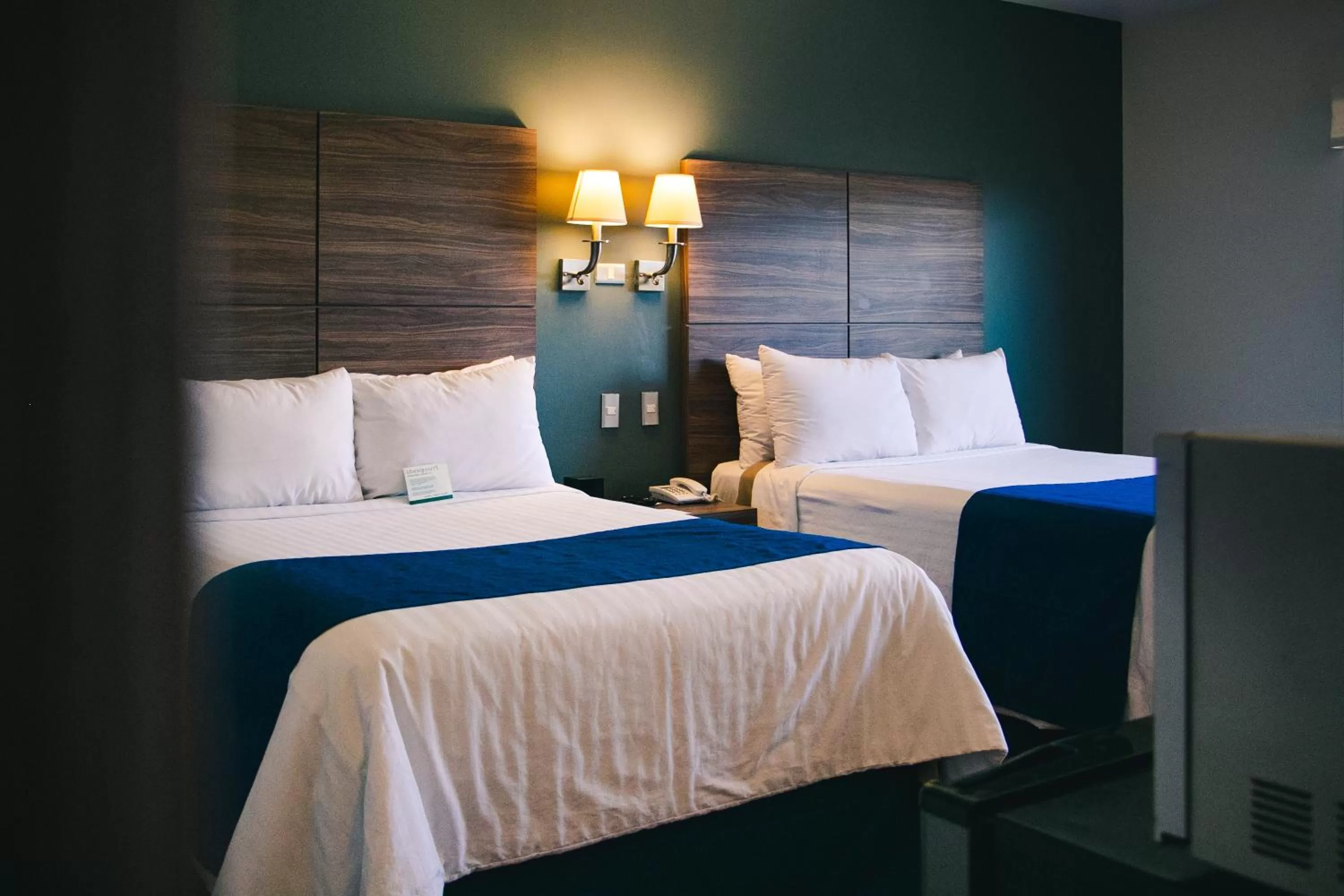 Photo of the whole room, Bed in Best Western Plus Chihuahua Aeropuerto