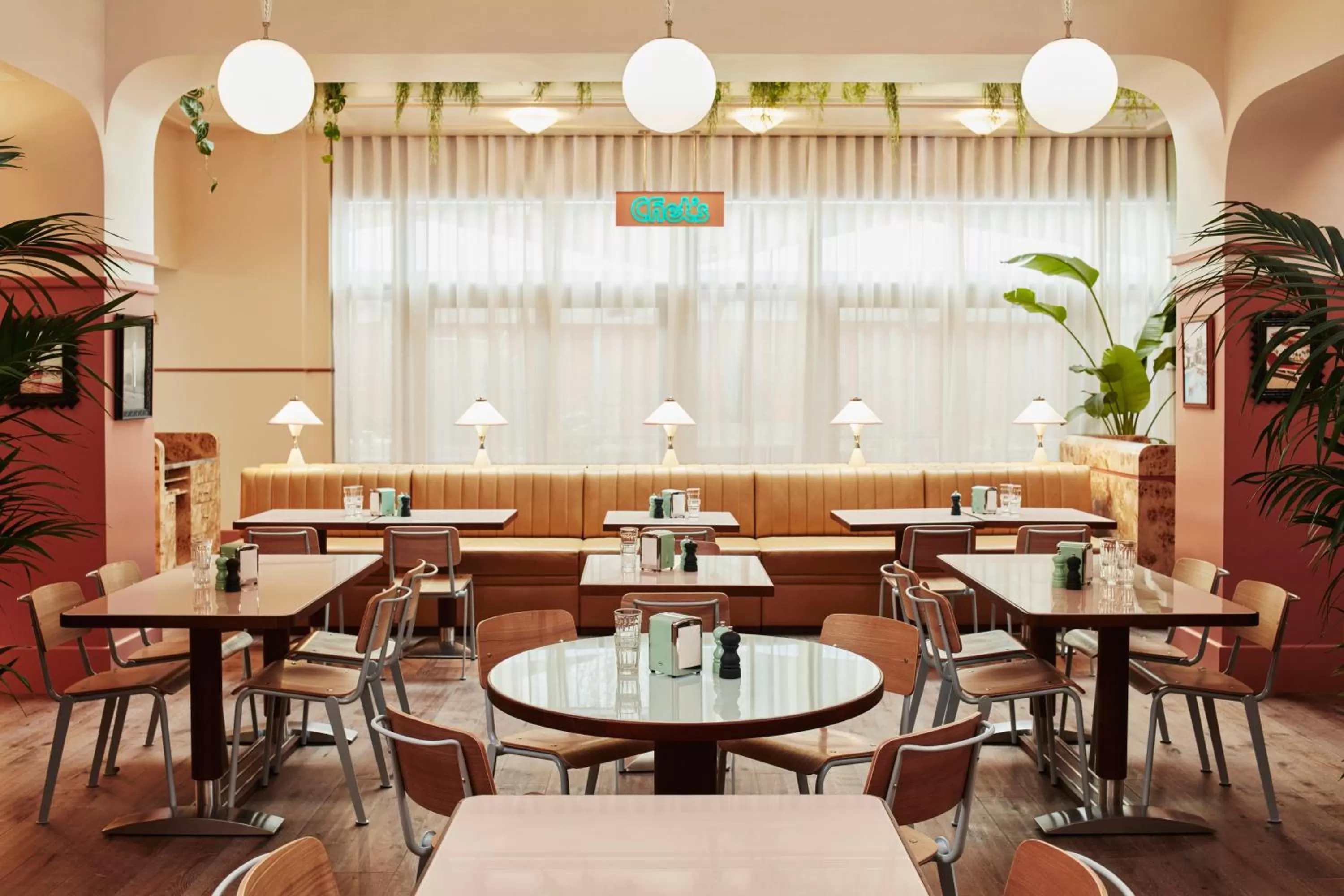 Restaurant/places to eat in The Hoxton, Shepherds Bush