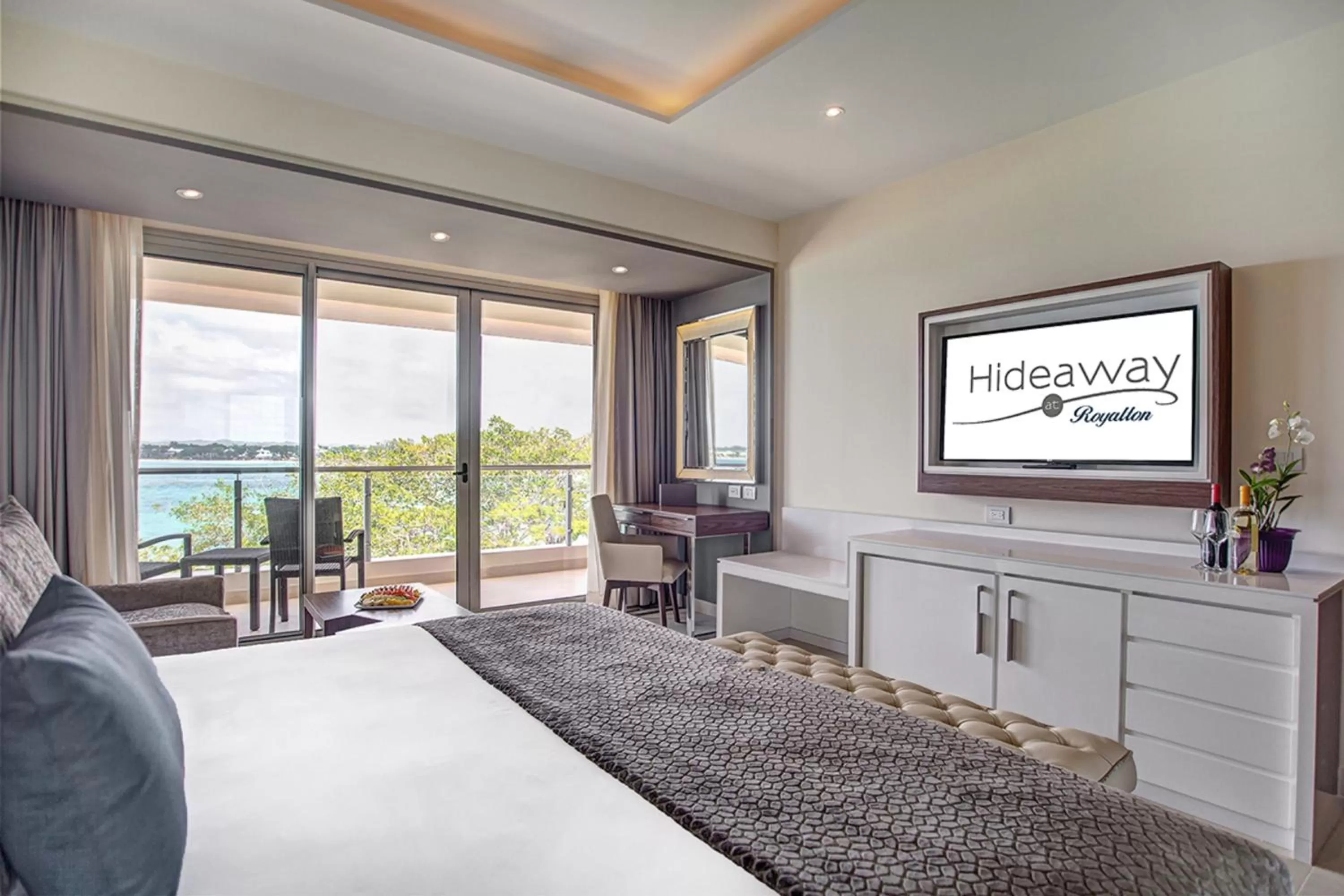Photo of the whole room in Royalton Negril, An Autograph Collection All-Inclusive Resort