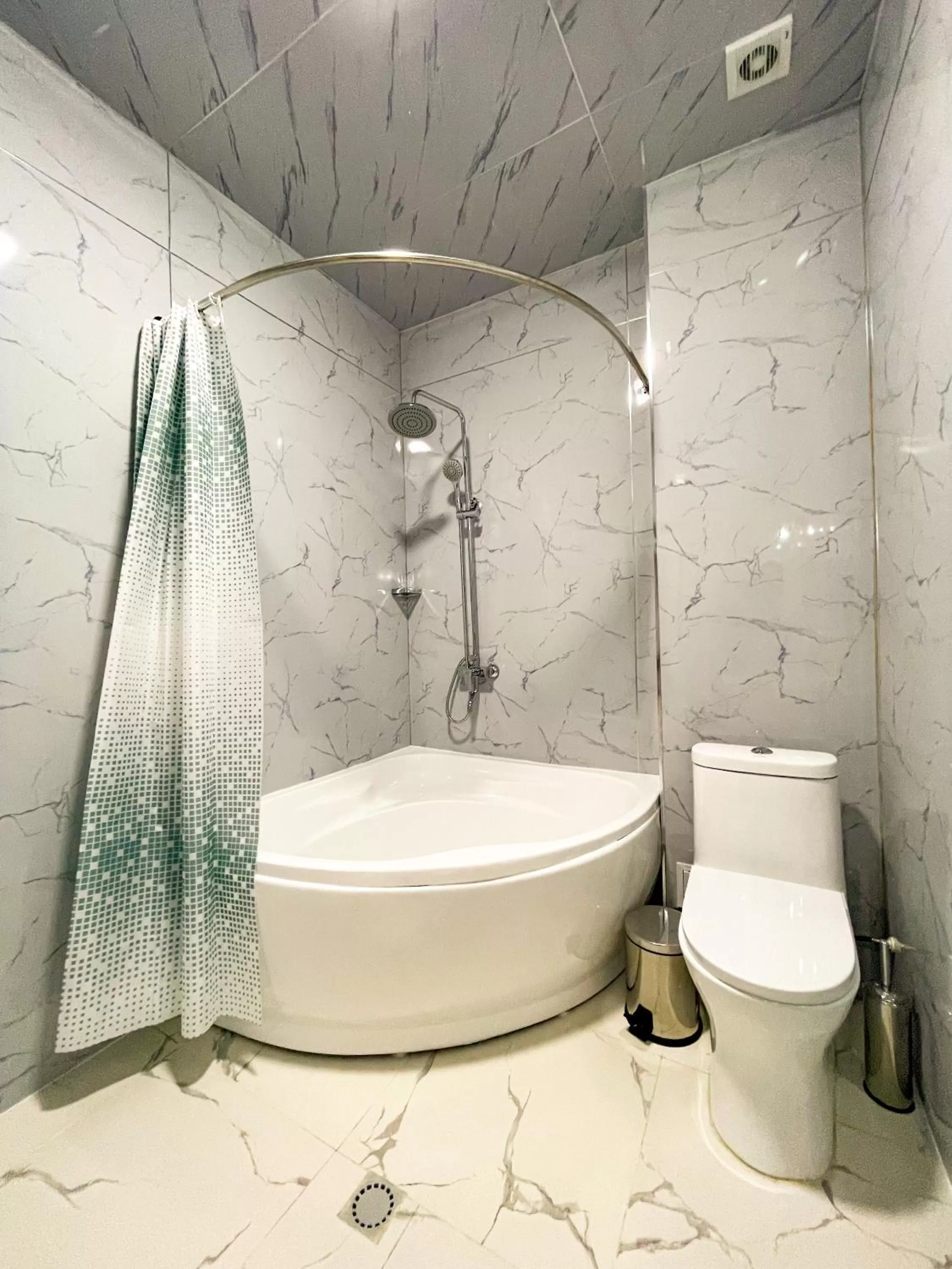 Shower in Medina Hotel Samarkand