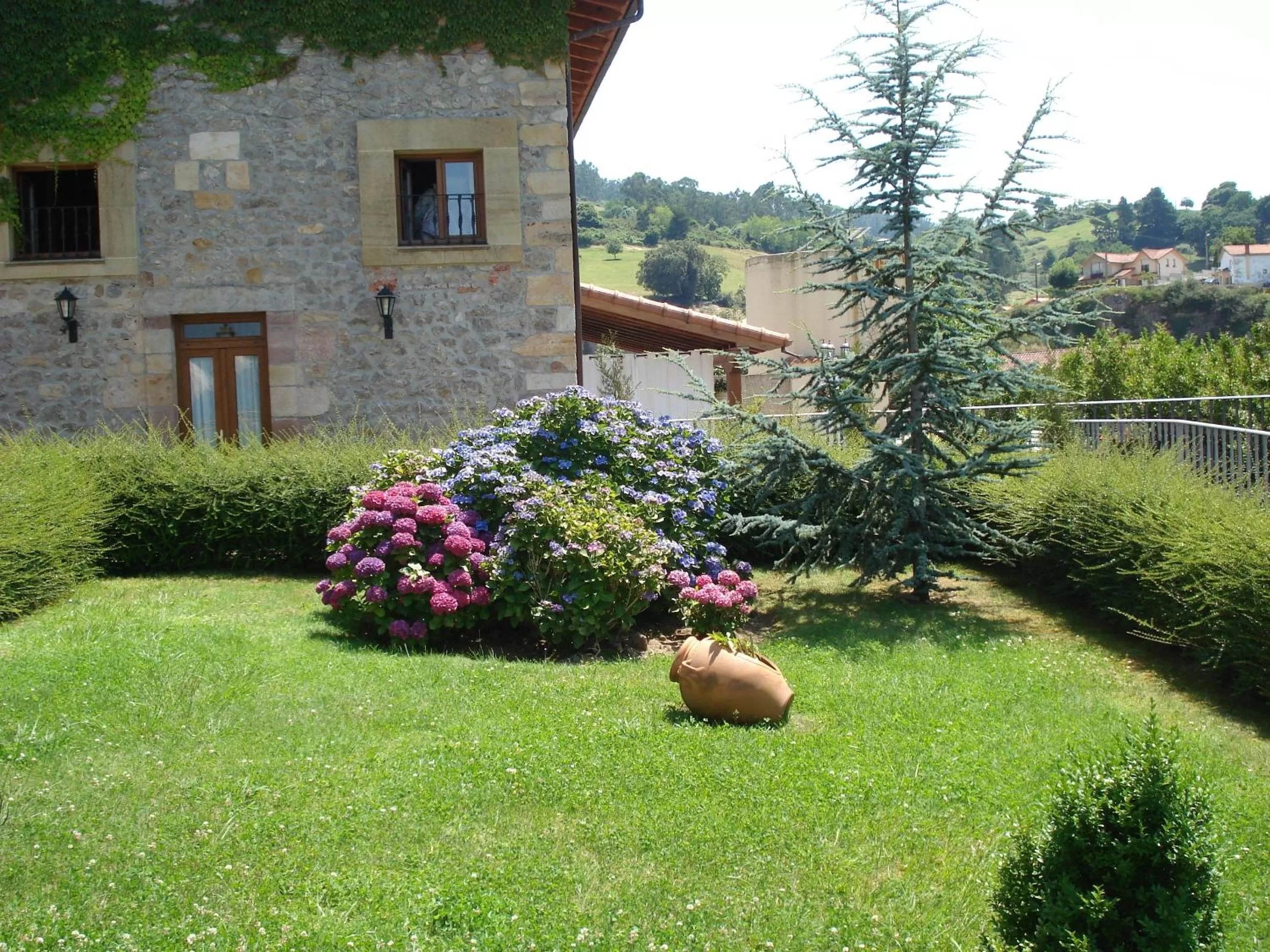 Garden in Hotel Palacio Garcia Quijano