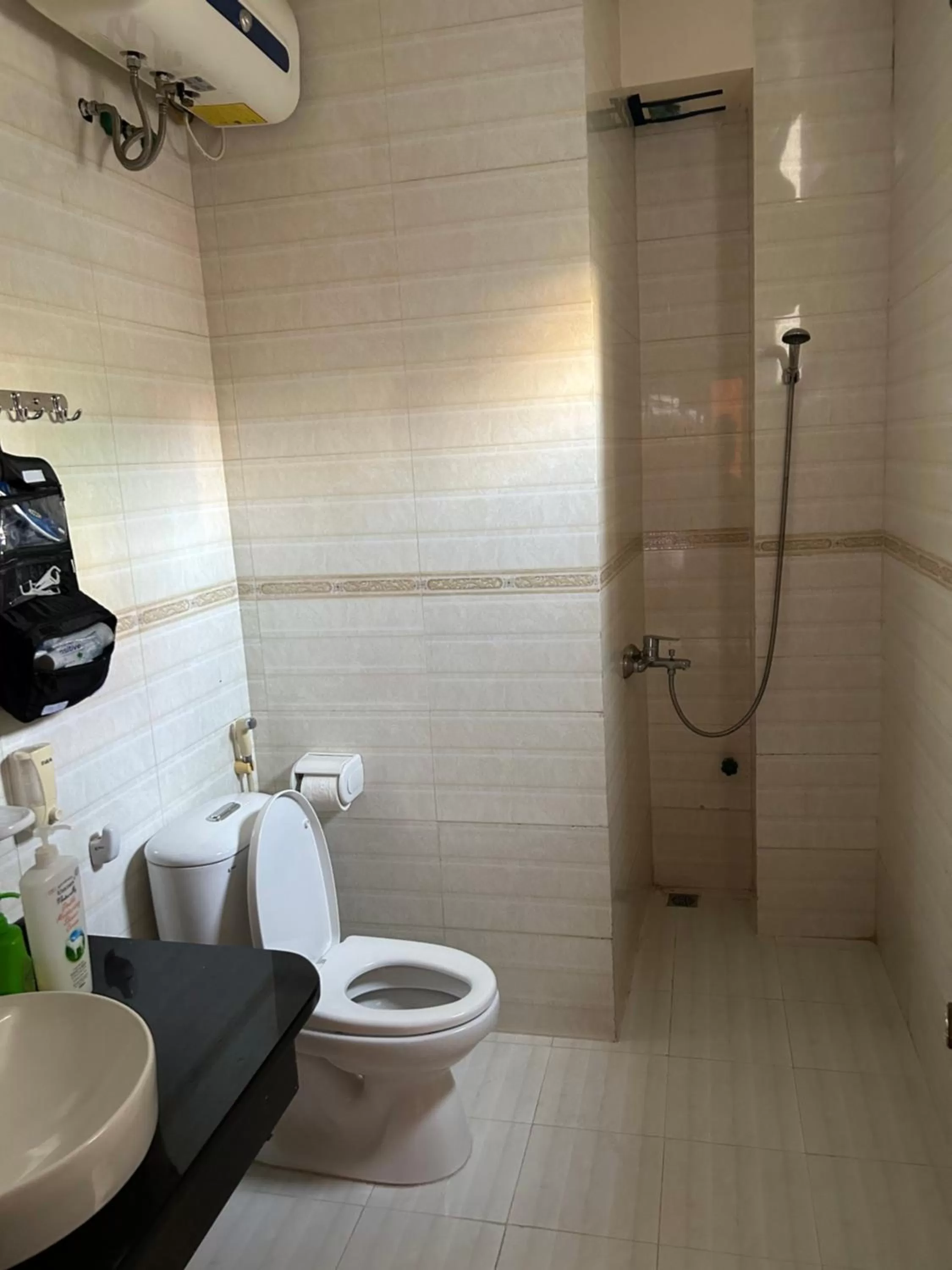 Bathroom in HaLong Starlight Inn & Travel