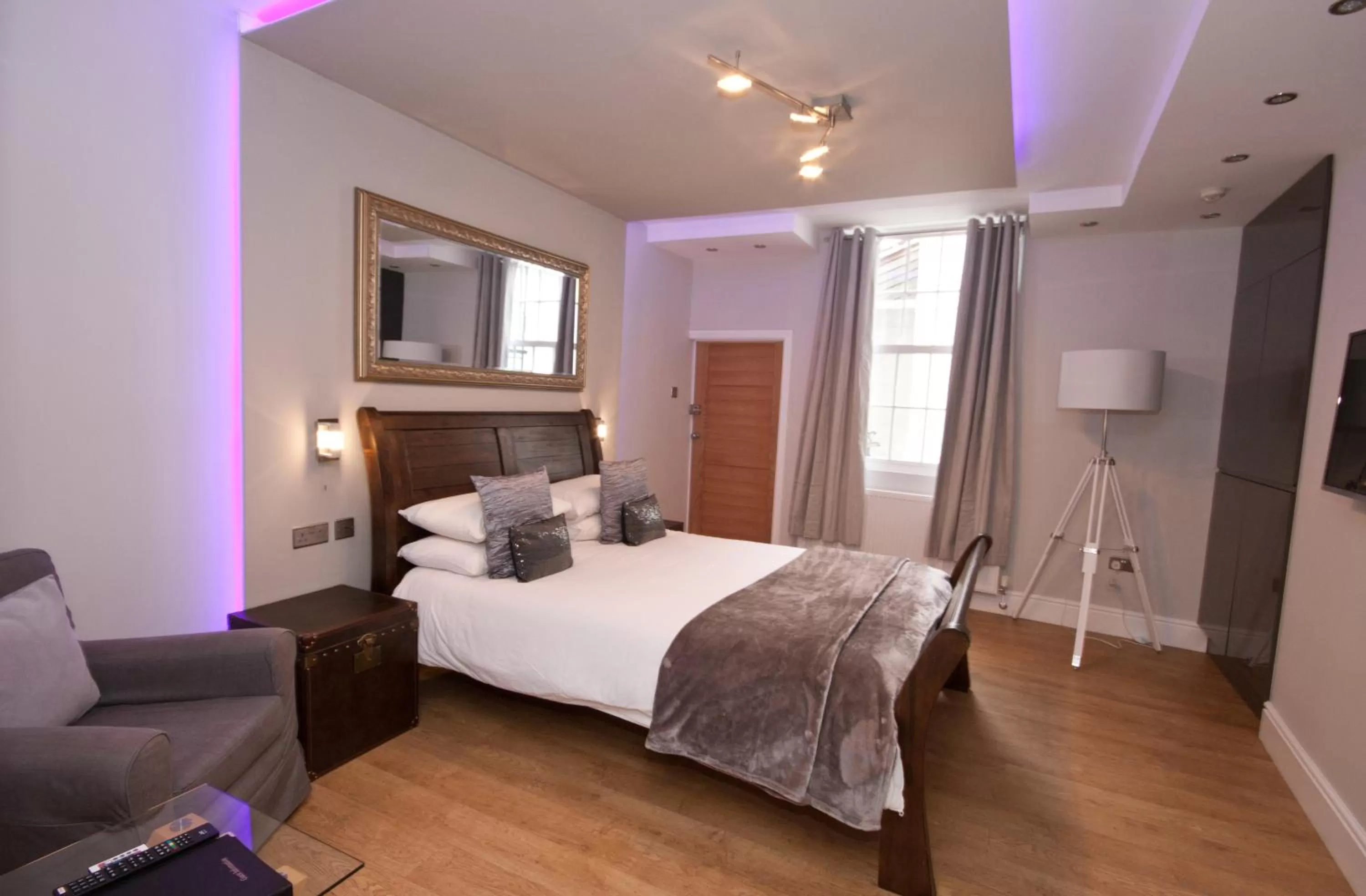 Photo of the whole room, Bed in Goodramgate Apartments