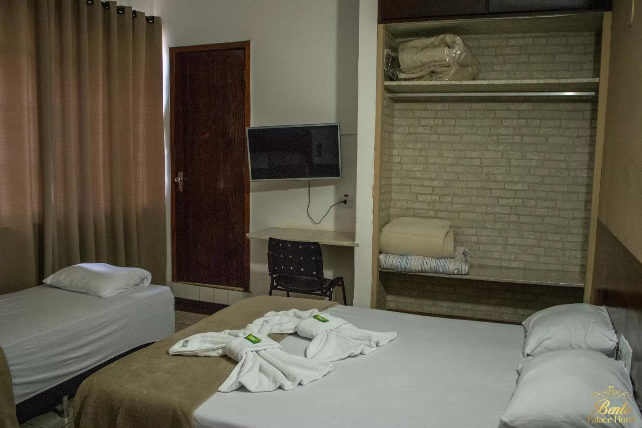 Bed in Bento palace hotel