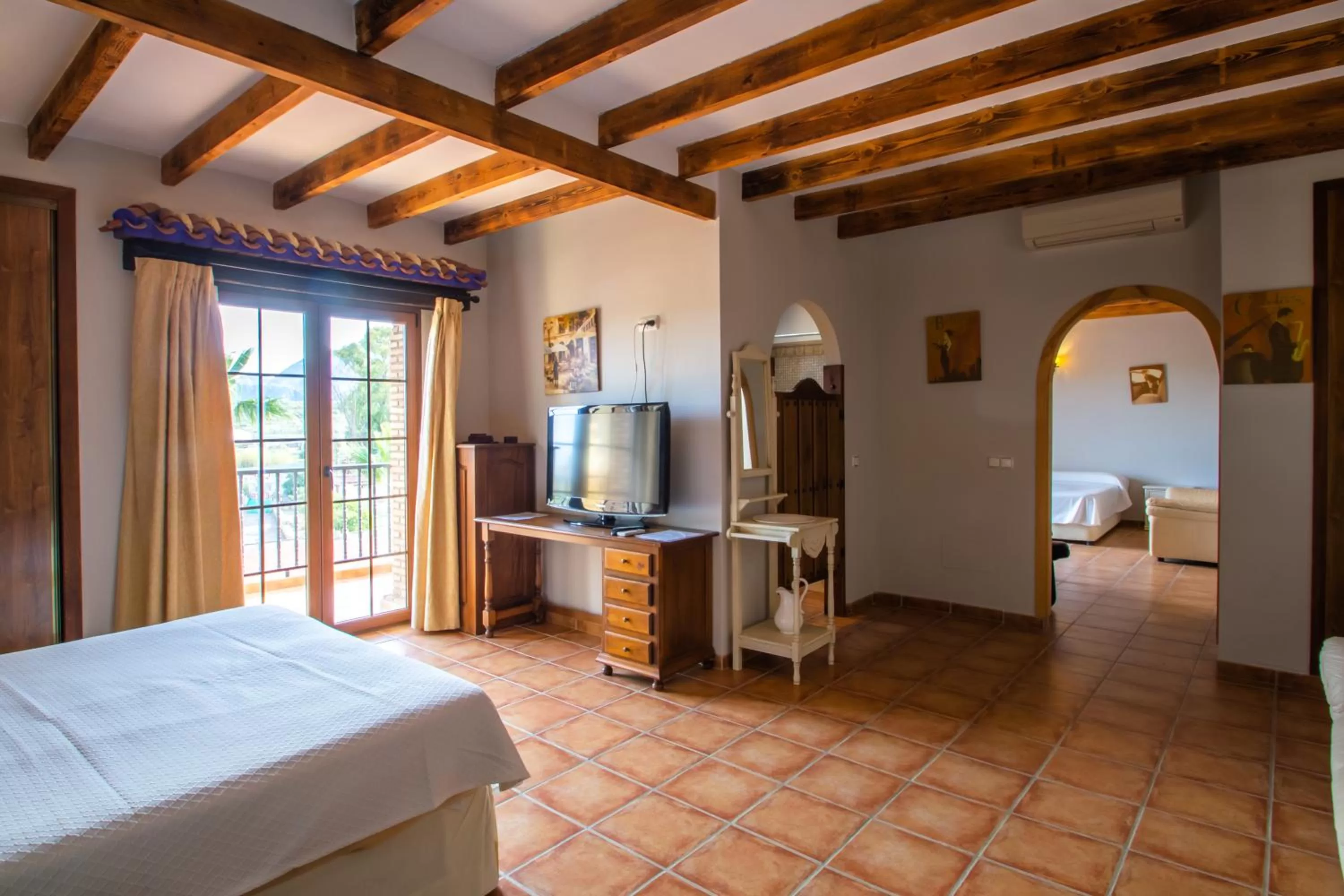 TV and multimedia, Bed in Hostal Rural Turre