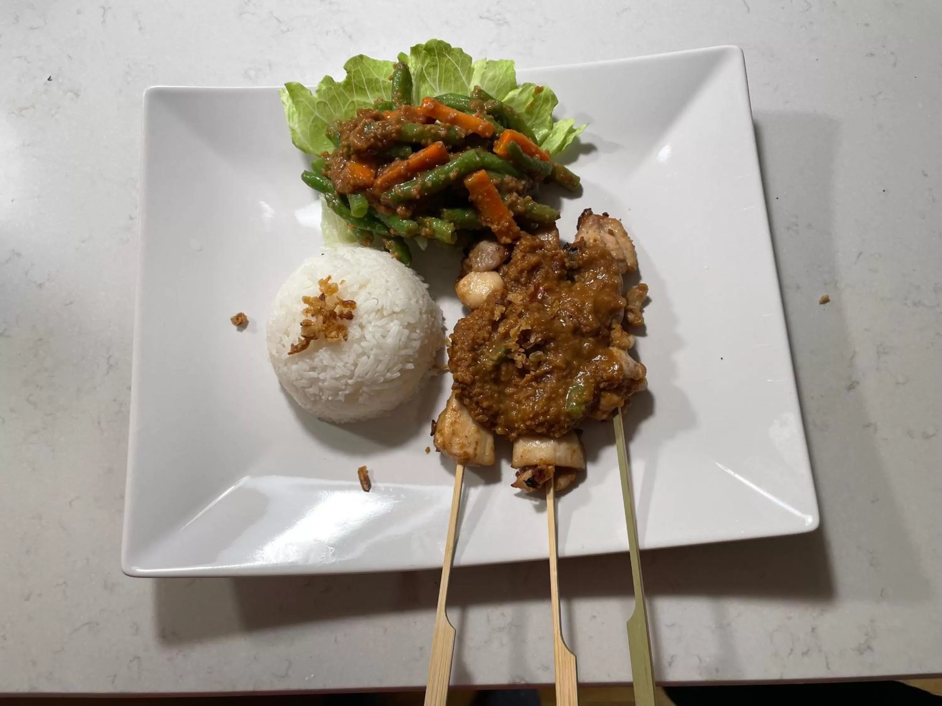 Restaurant/places to eat, Food in Yaberg Affären