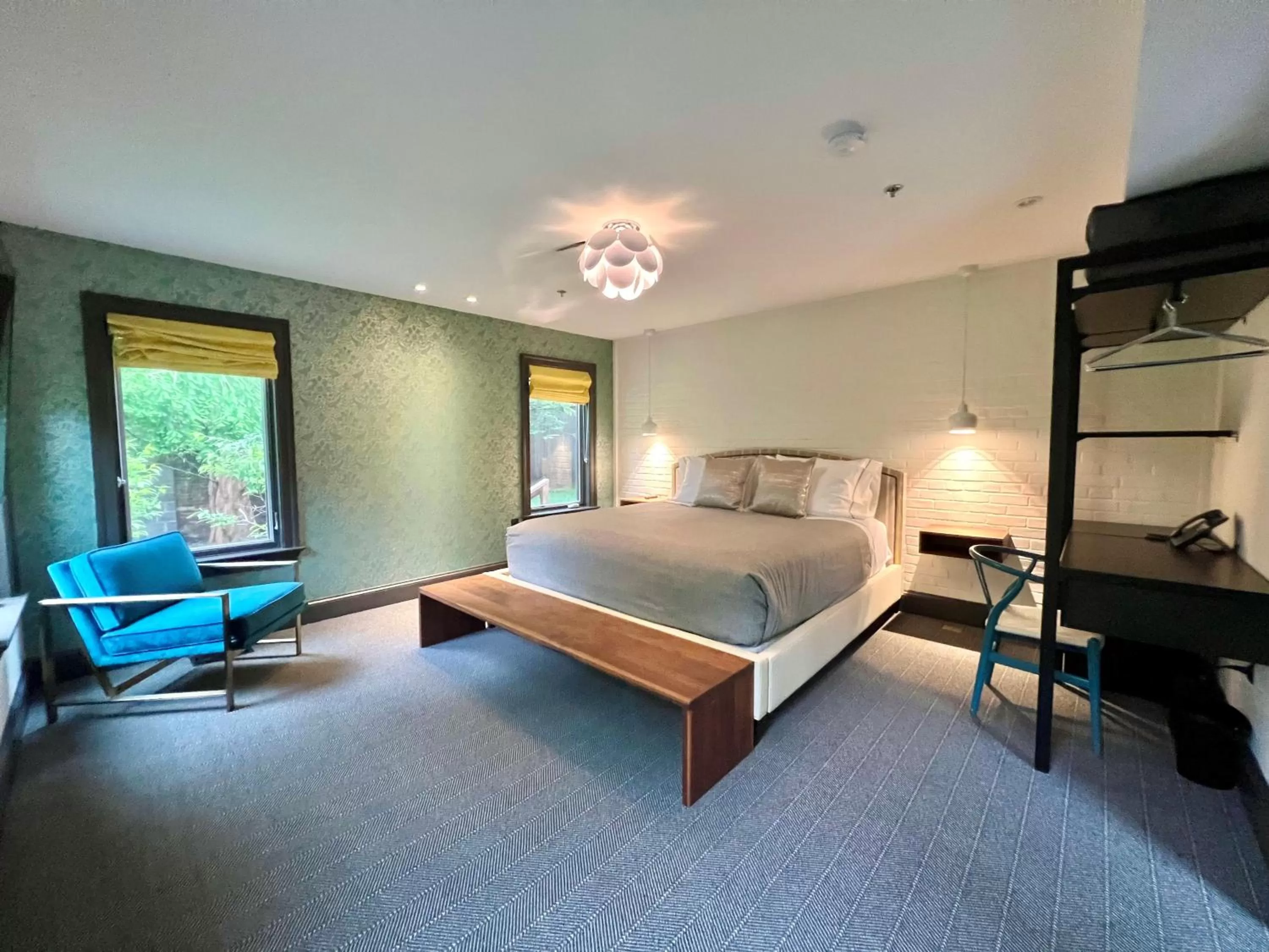 Bed in The Poppy Georgetown Guesthouse and Gardens