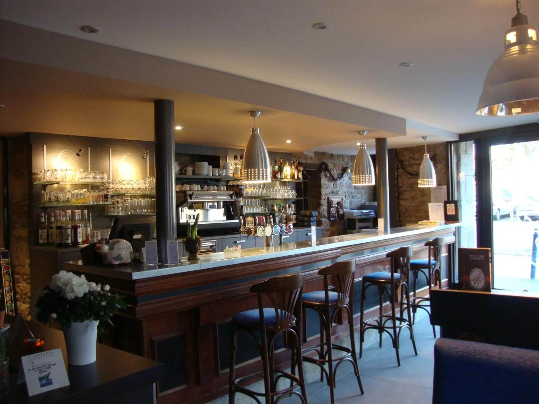 Lounge or bar in Le Cadoudal