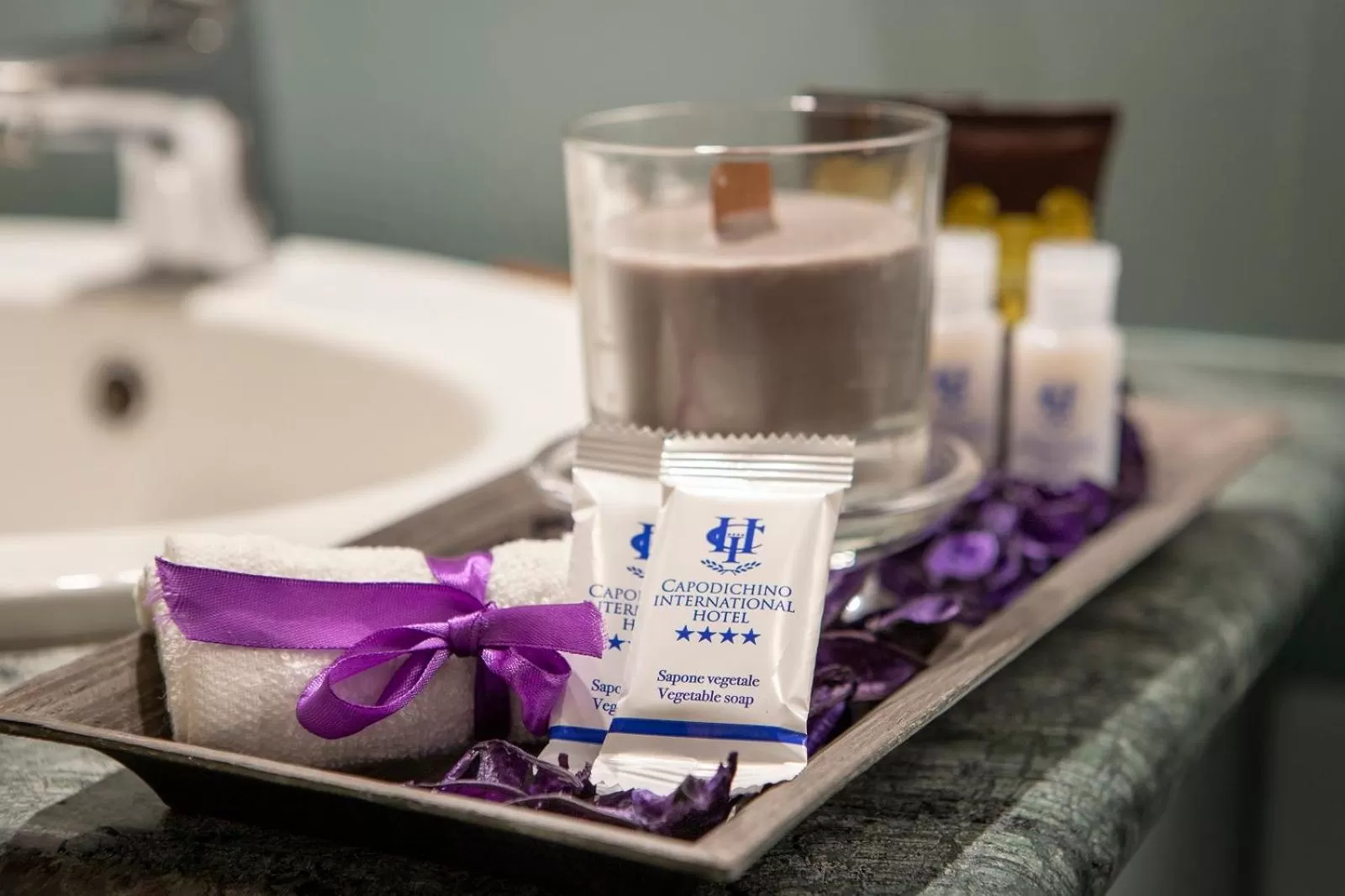 Bathroom in Capodichino International Hotel