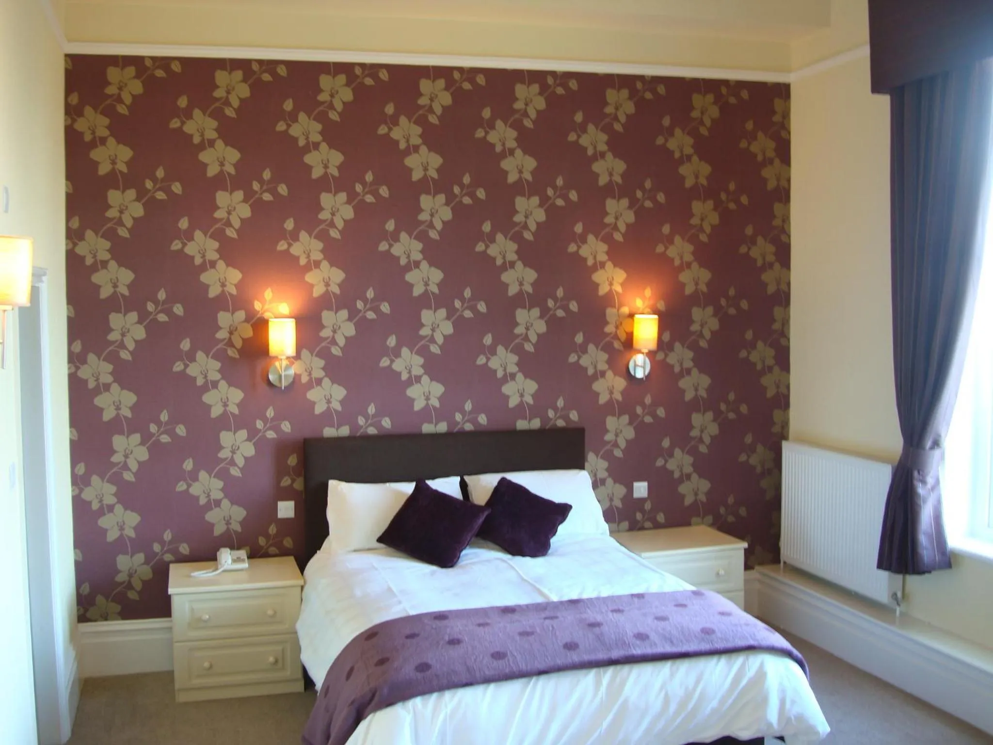 Bed in The North Euston Hotel