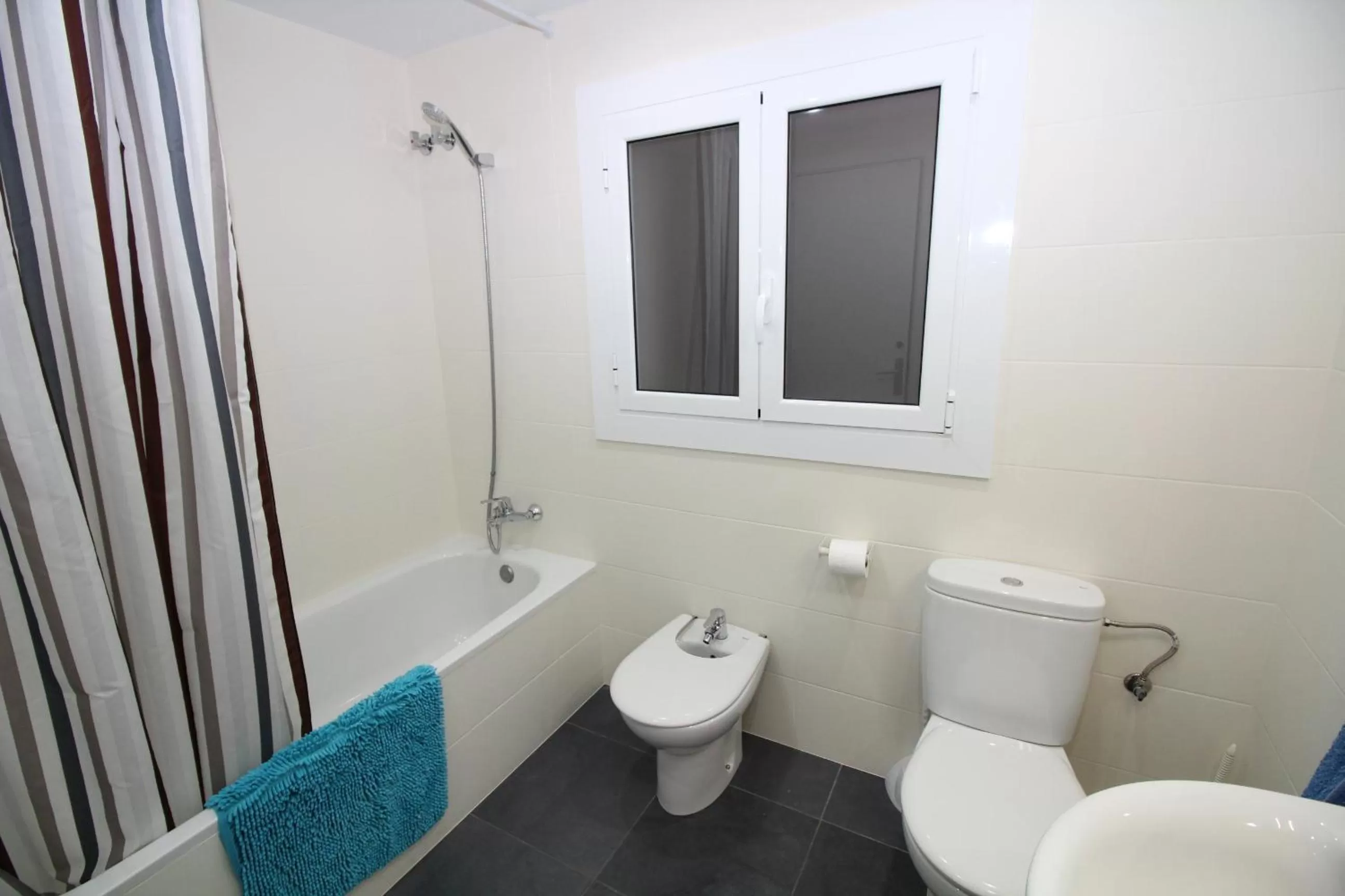 Bathroom in Nuevo Balmes Habitaciones