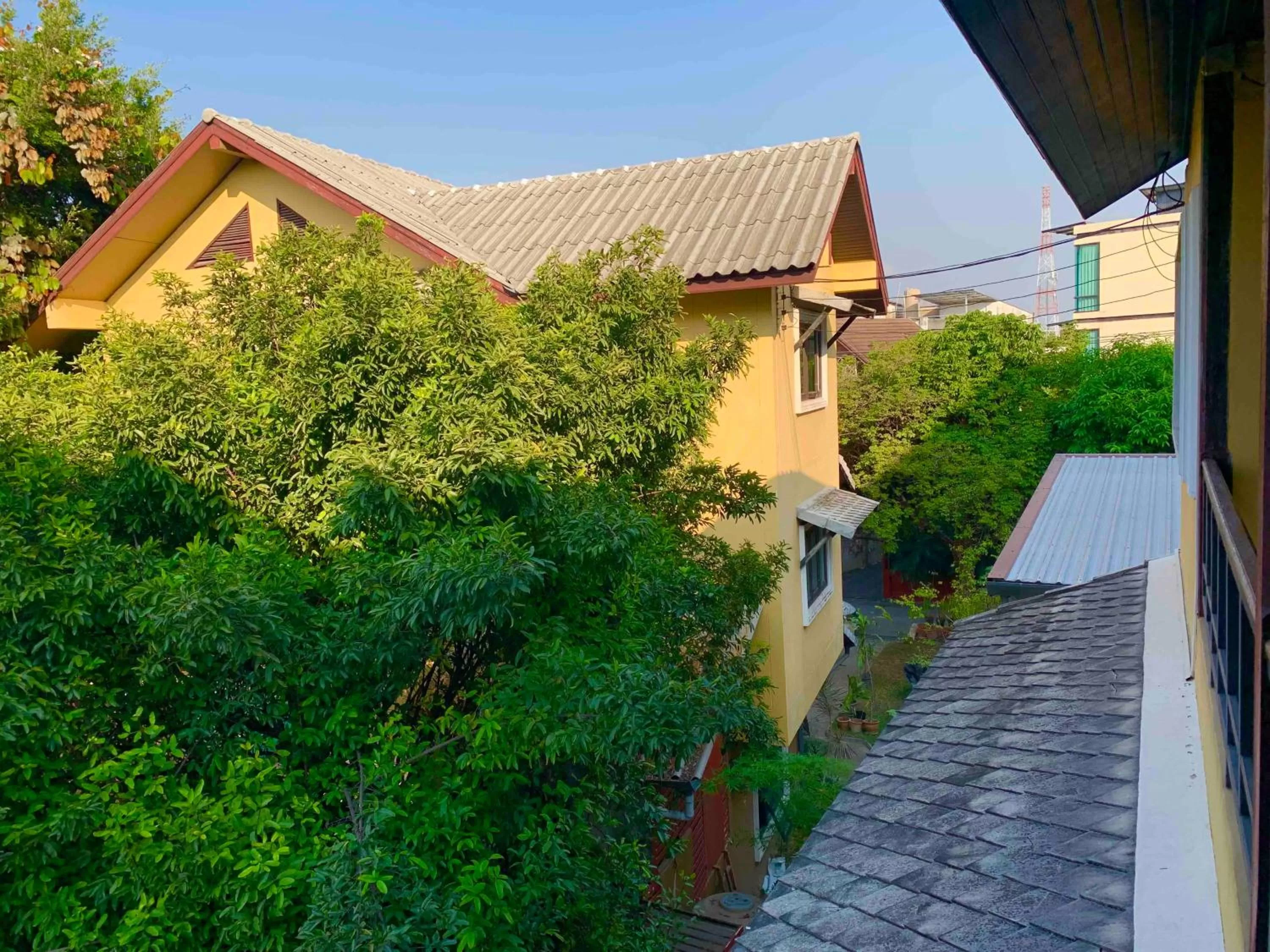 Property building in Thapae Boutique House