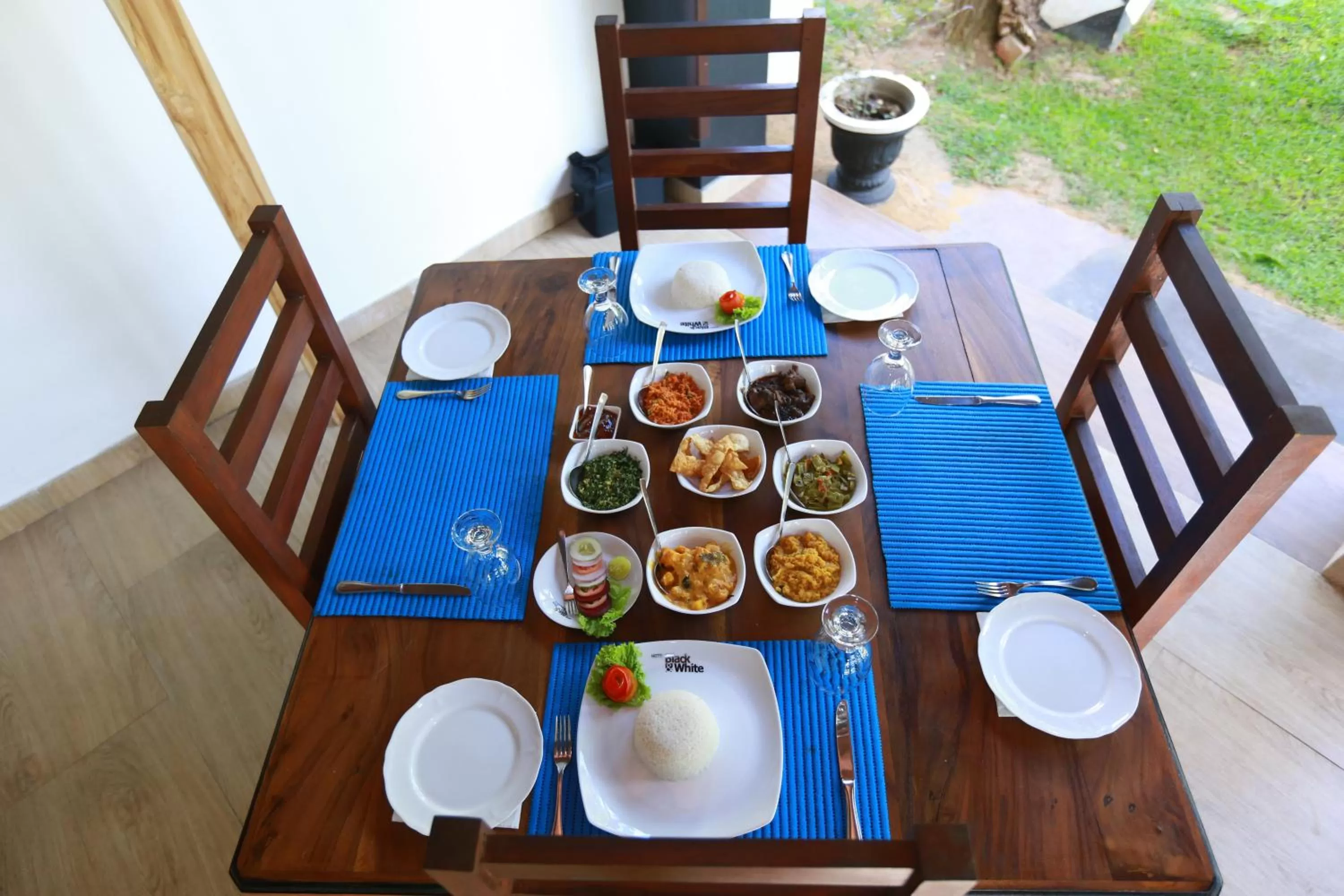 Swimming pool in Eco Hotel Black & White - Anuradhapura