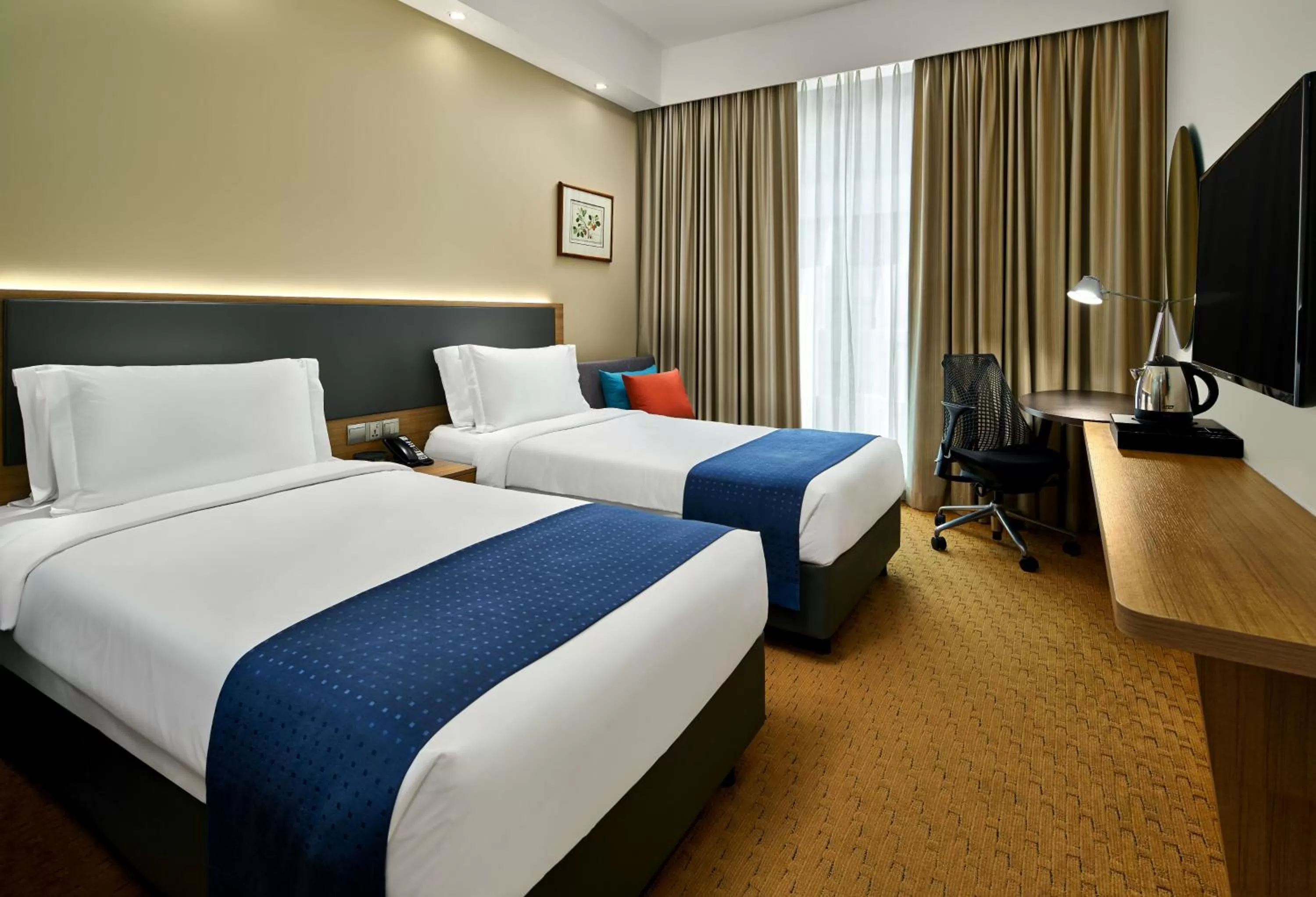 Twin Room with Sofa Bed - Non-Smoking in Holiday Inn Express Singapore Orchard Road, an IHG Hotel