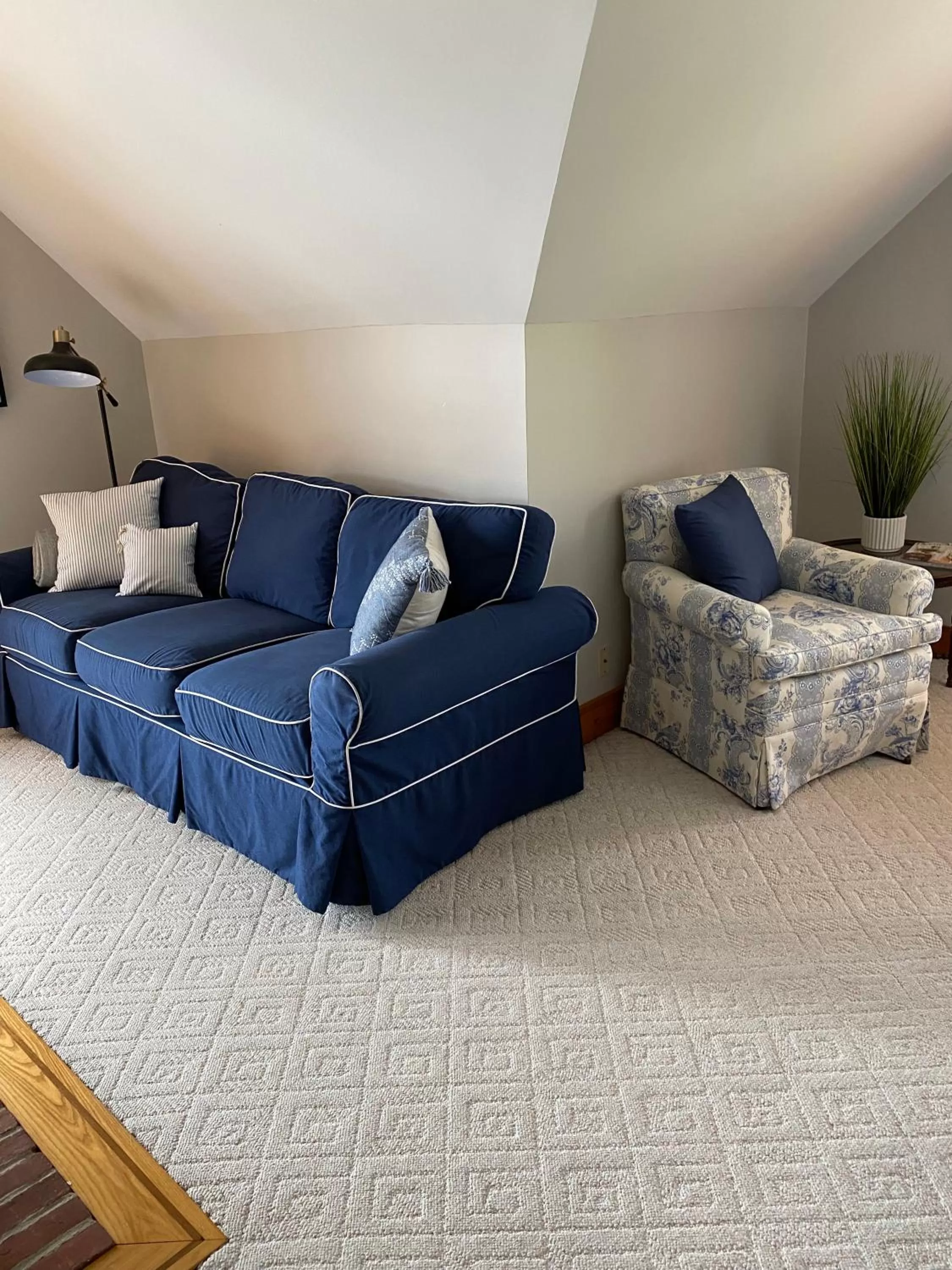 Seating area in Spouter Inn Bed & Breakfast