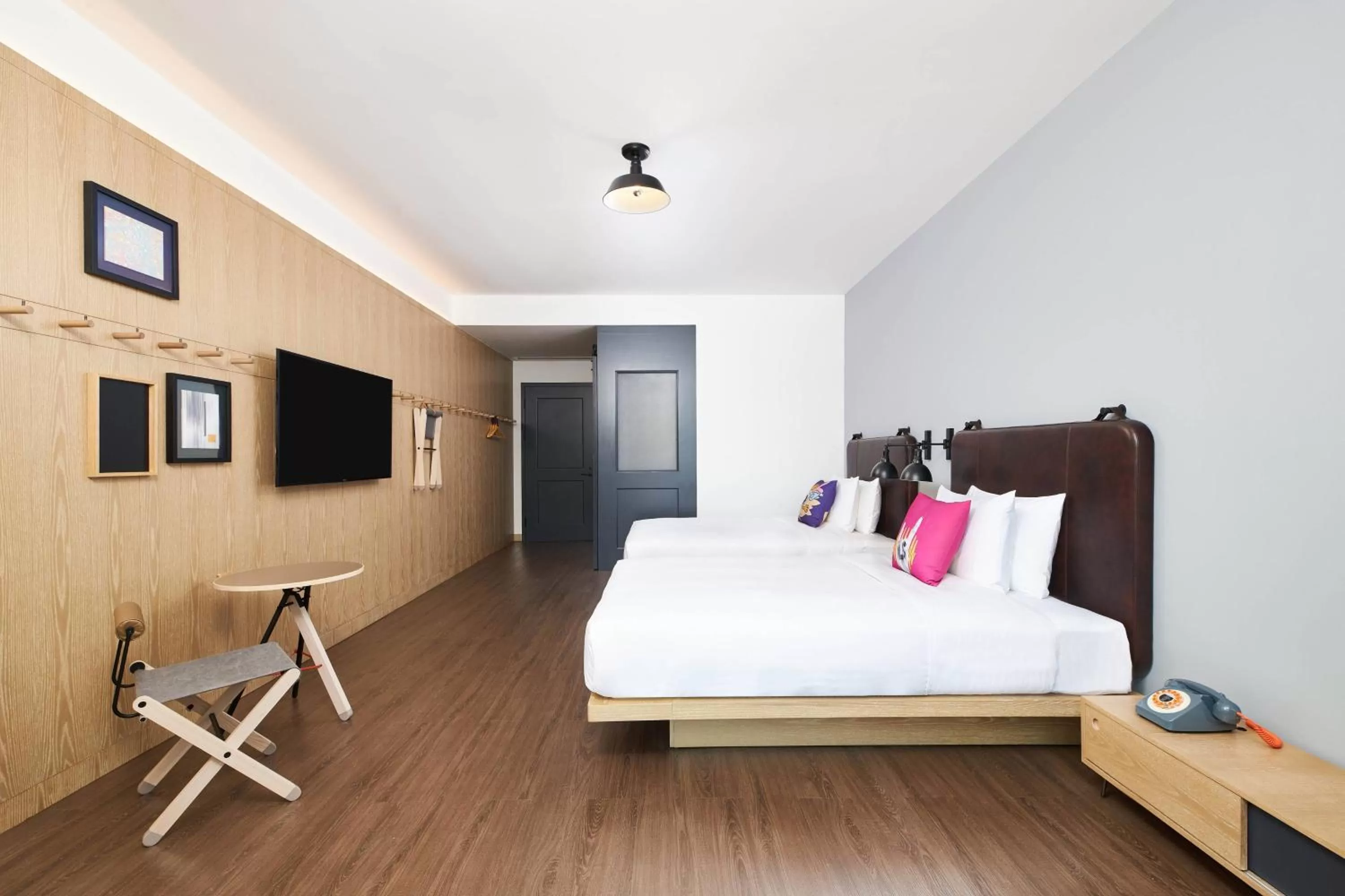 Photo of the whole room, Bed in Moxy Shenzhen North Station