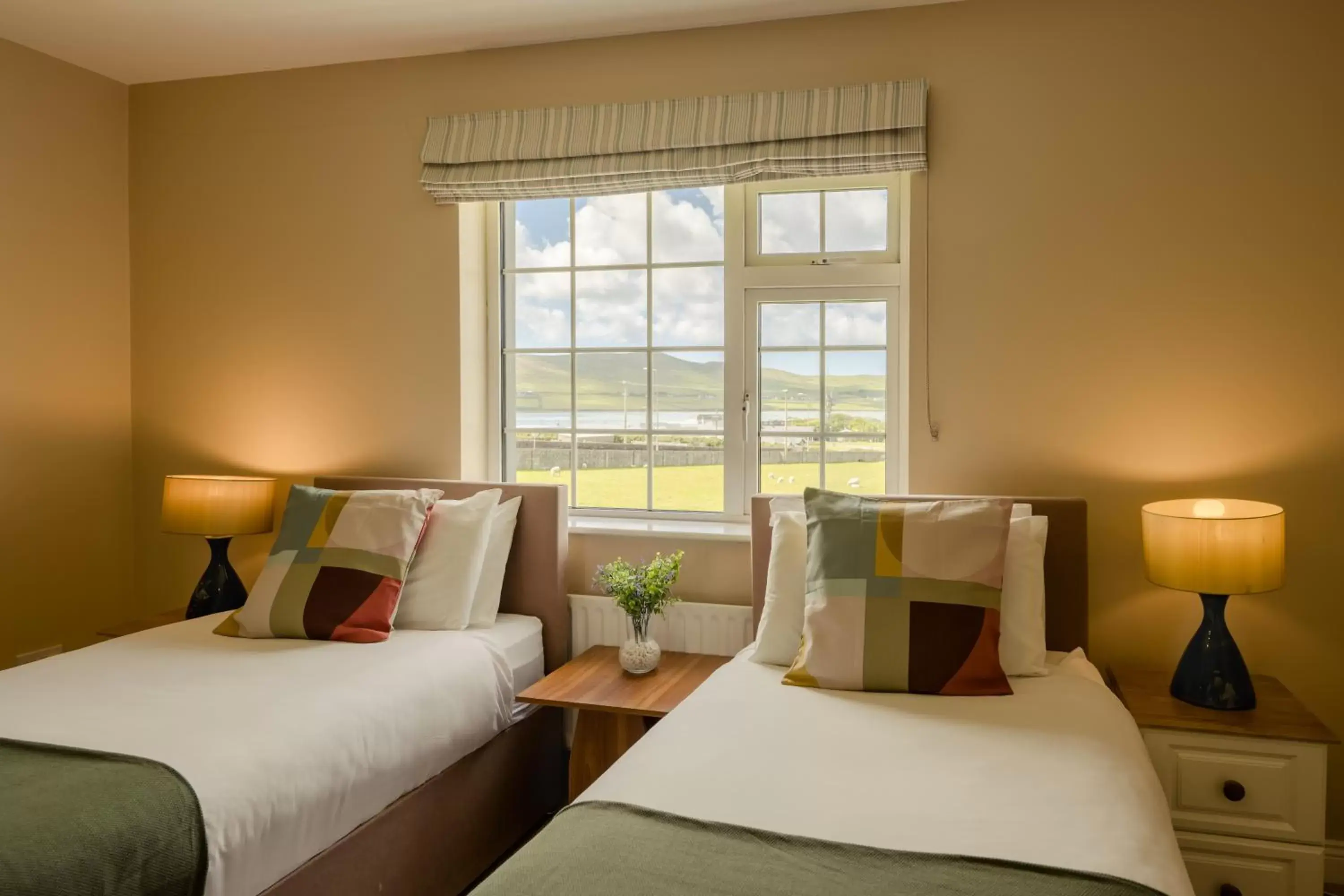 Deluxe Twin Room with Sea View in Seaview Heights Deluxe Twin Room with Sea View in Seaview Heights