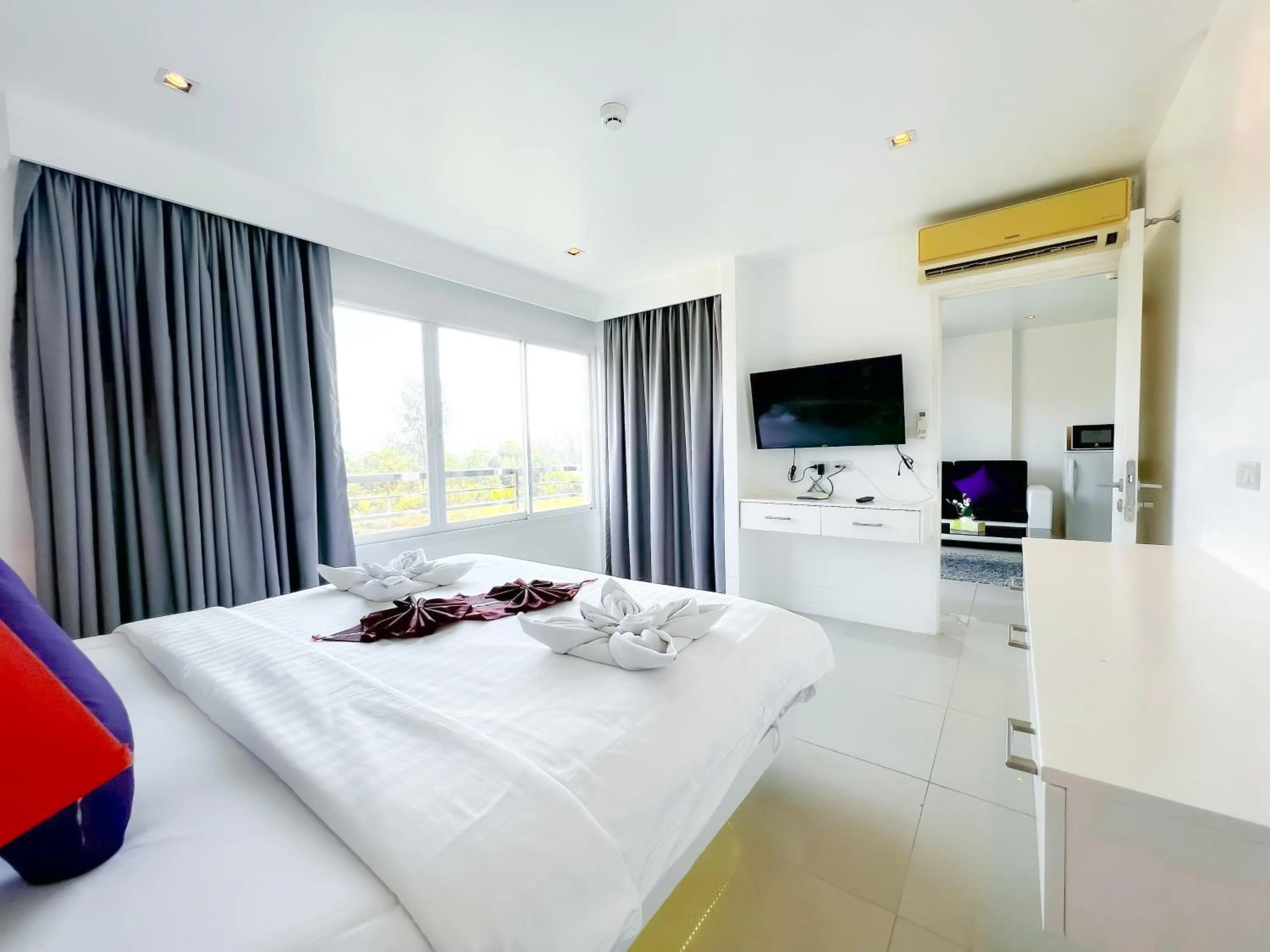 Bed in Grand Sunset Hotel Phuket