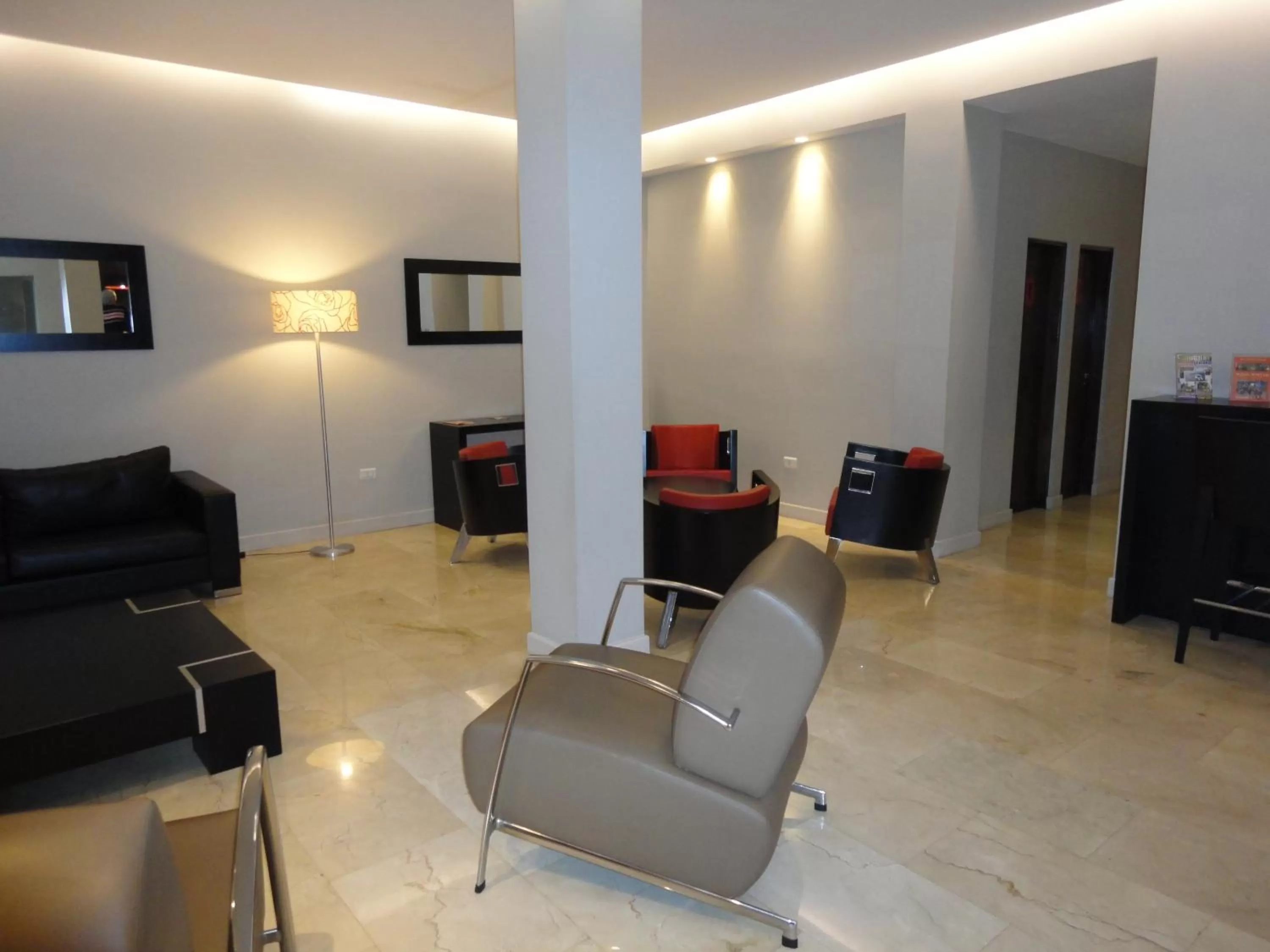 Lobby or reception in Hotel Napoleón