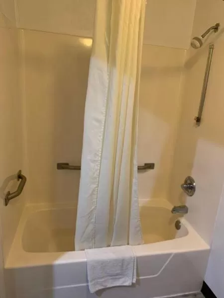 Super 8 by Wyndham Frankfort IN