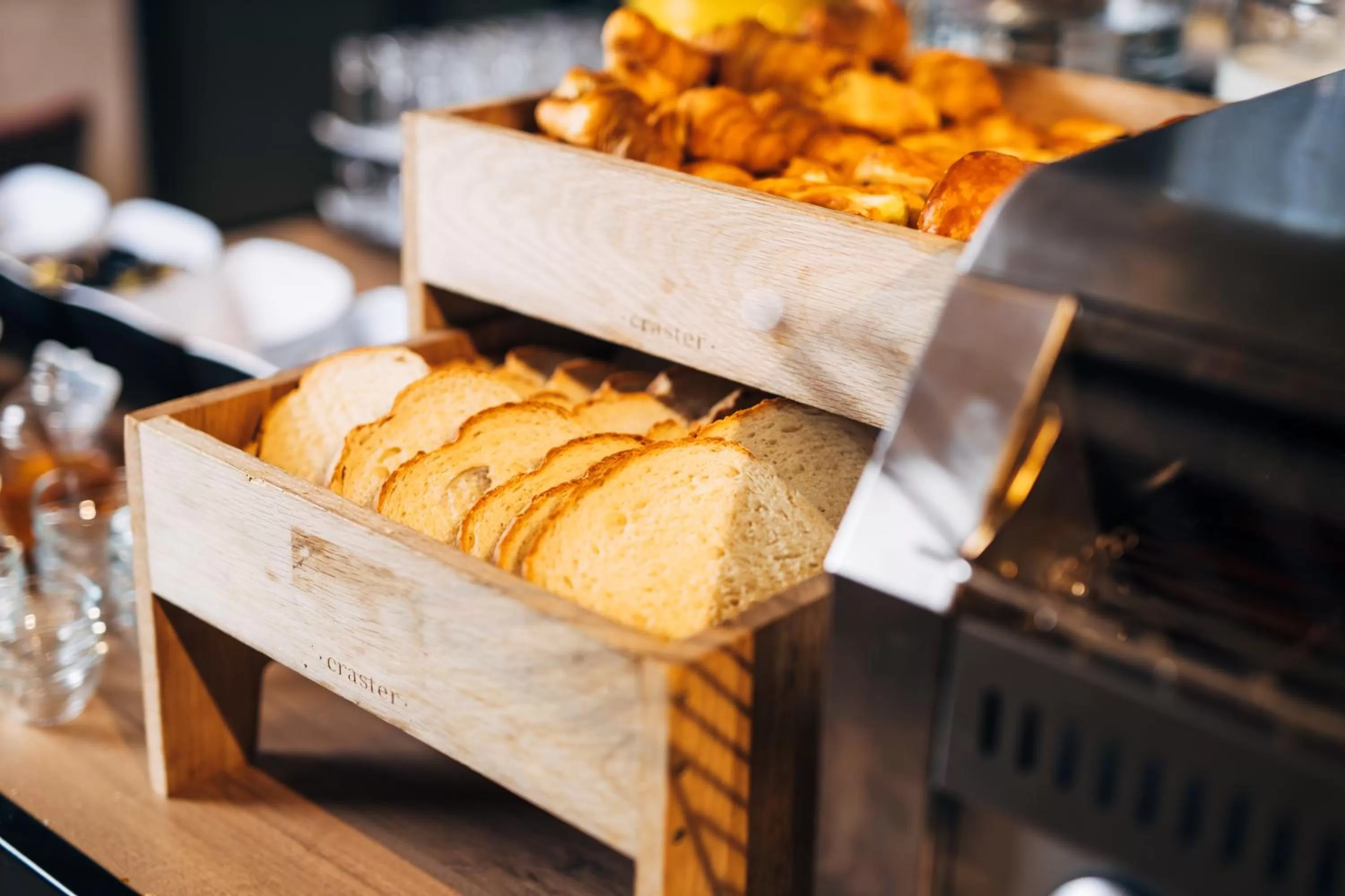 Breakfast in ibis Belfast City Centre