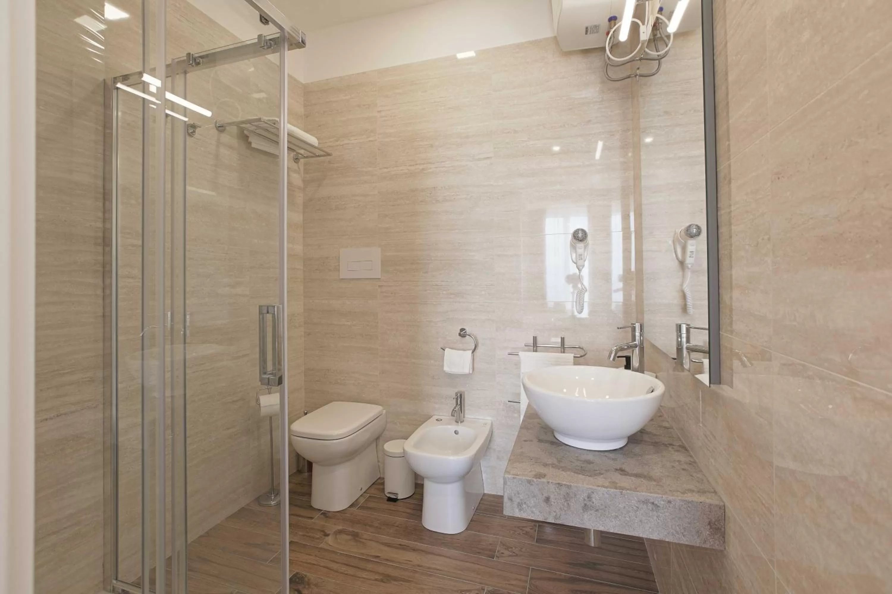 Bathroom in Esseneto Rooms