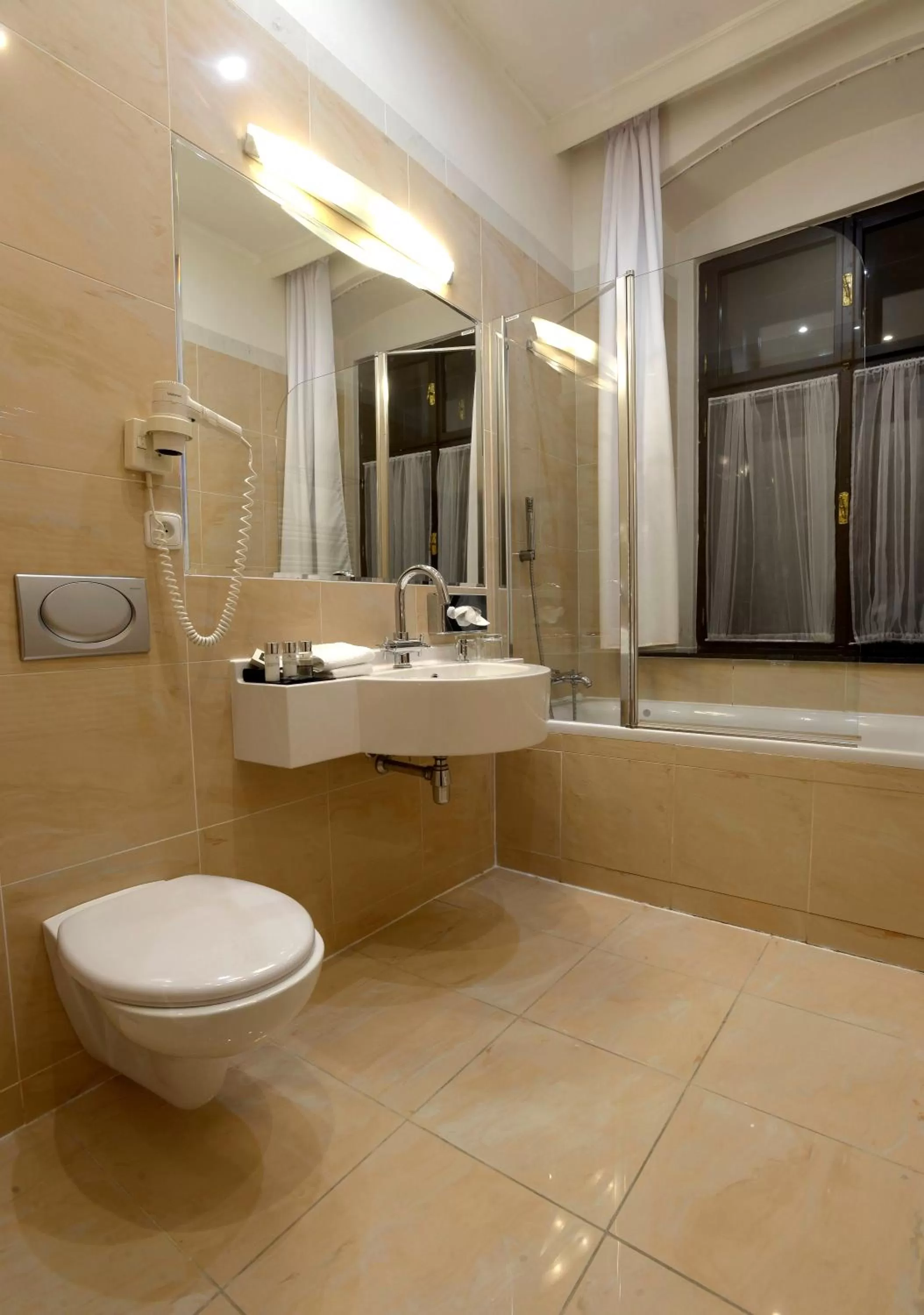 Bathroom in Hotel Grand