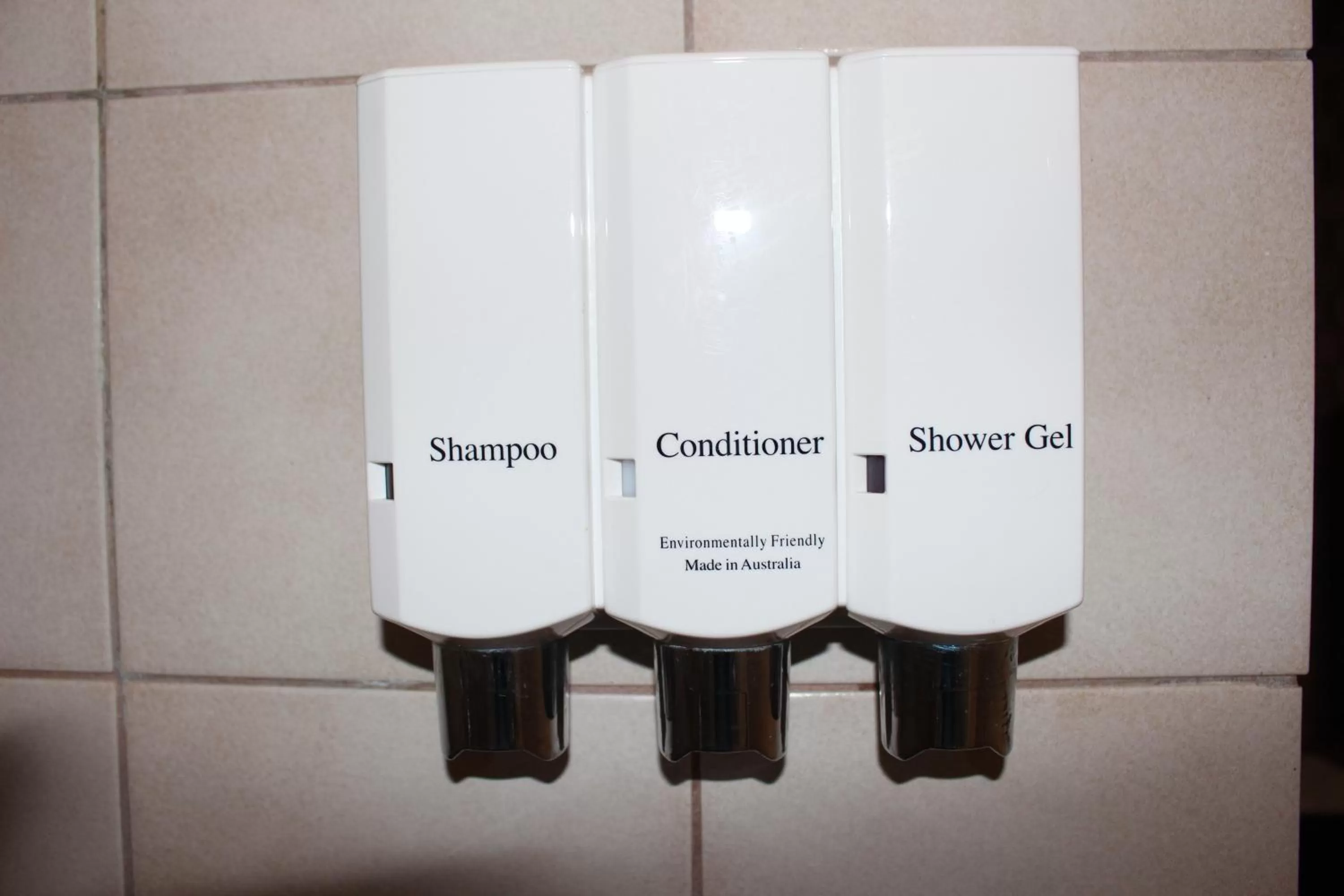 Shower in Pavlos Motel