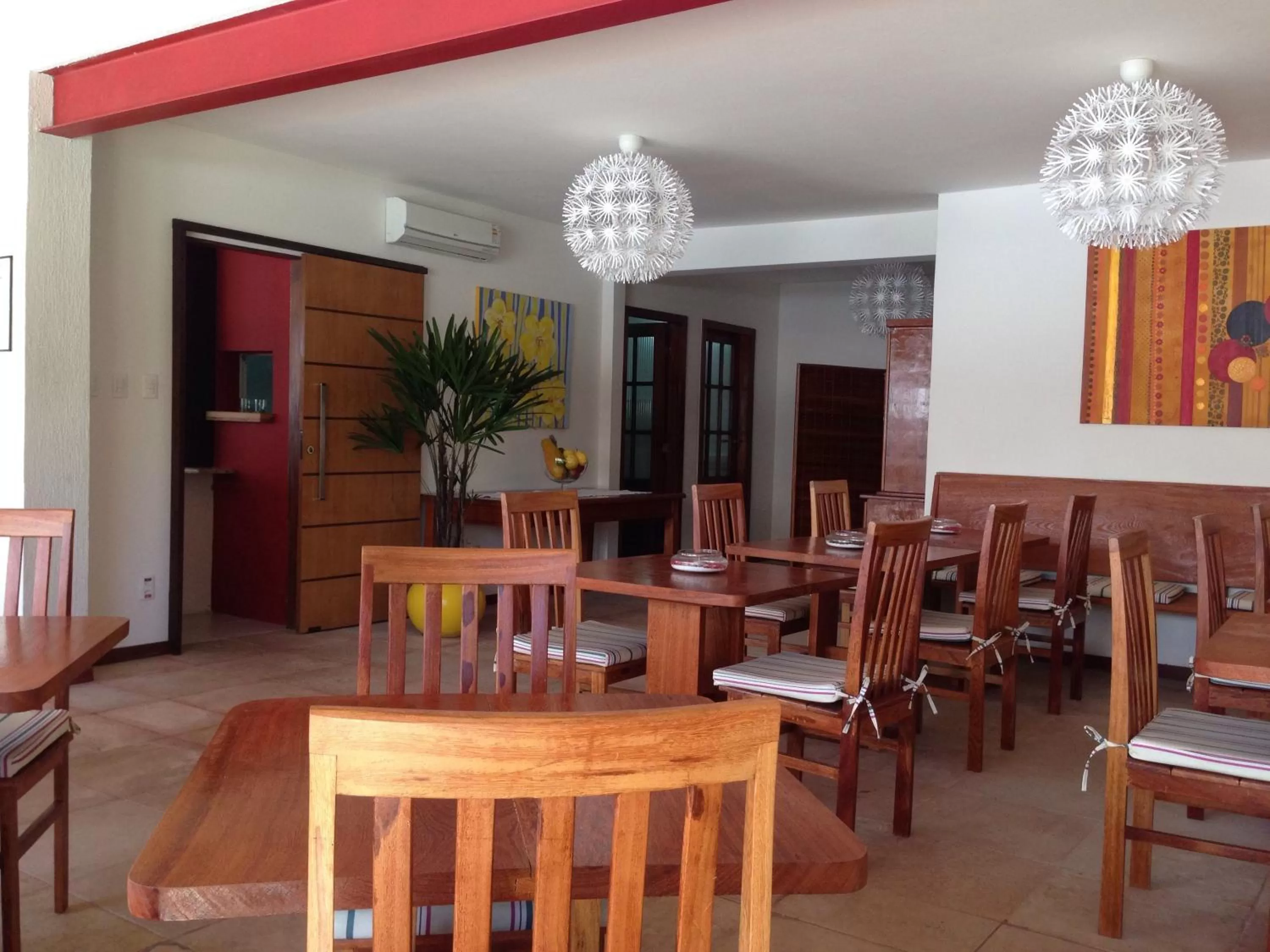 Lounge or bar, Restaurant/Places to Eat in Hotel Pousada Salvador Paradise