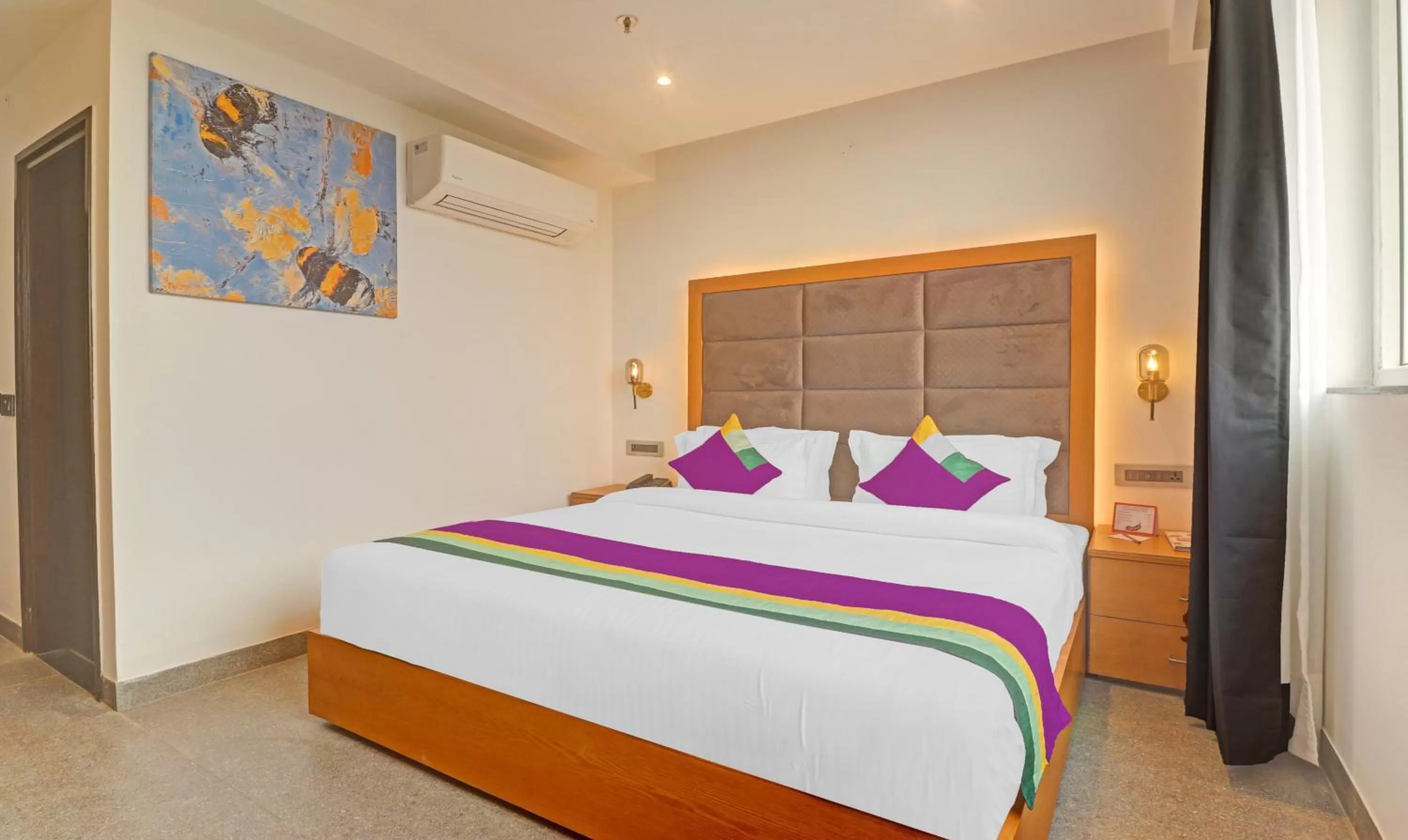 Bedroom, Bed in Treebo Tryst Tamarind