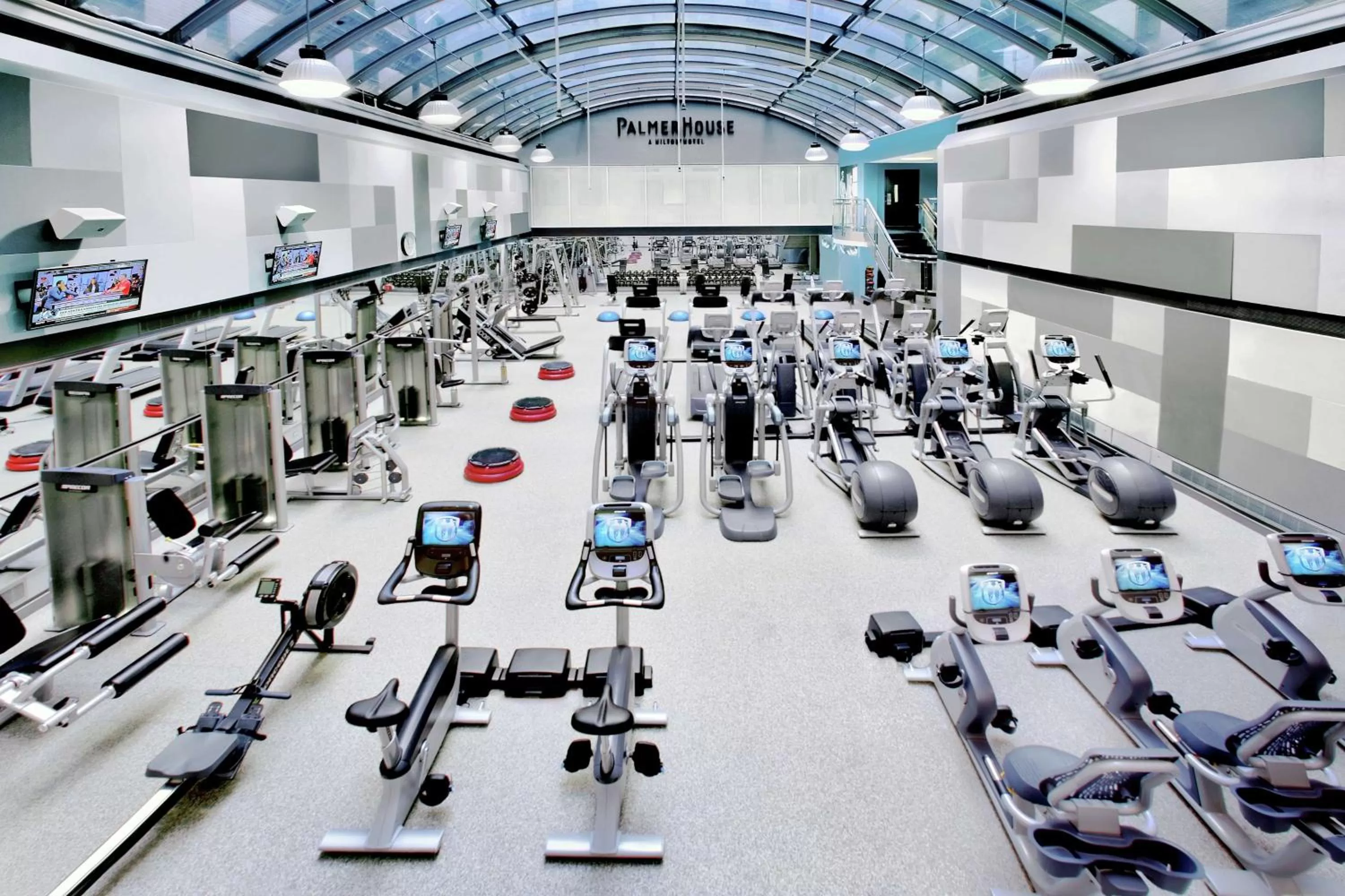 Fitness centre/facilities in The Palmer House Hilton