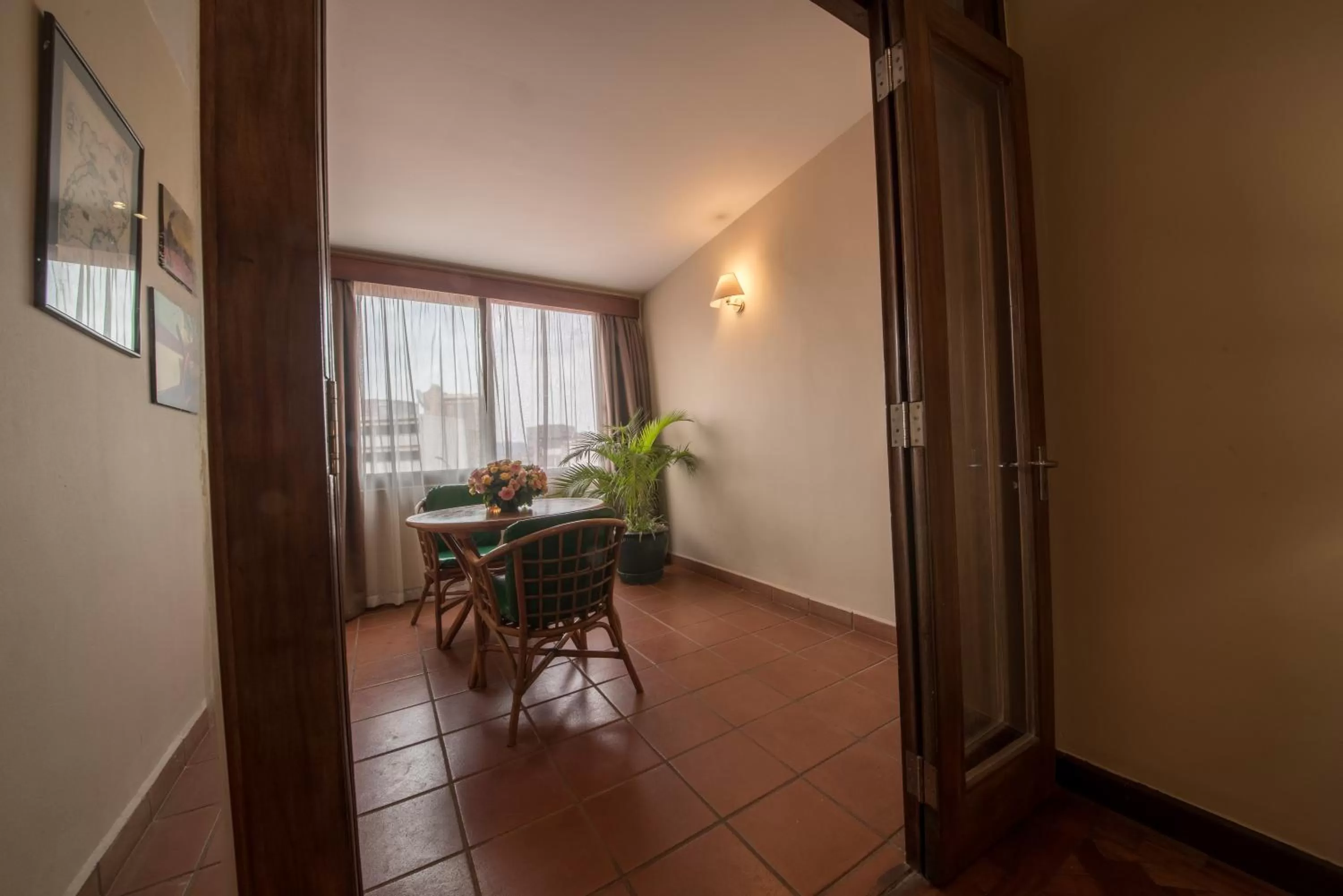 Dining area in Speke Hotel 1996 Ltd