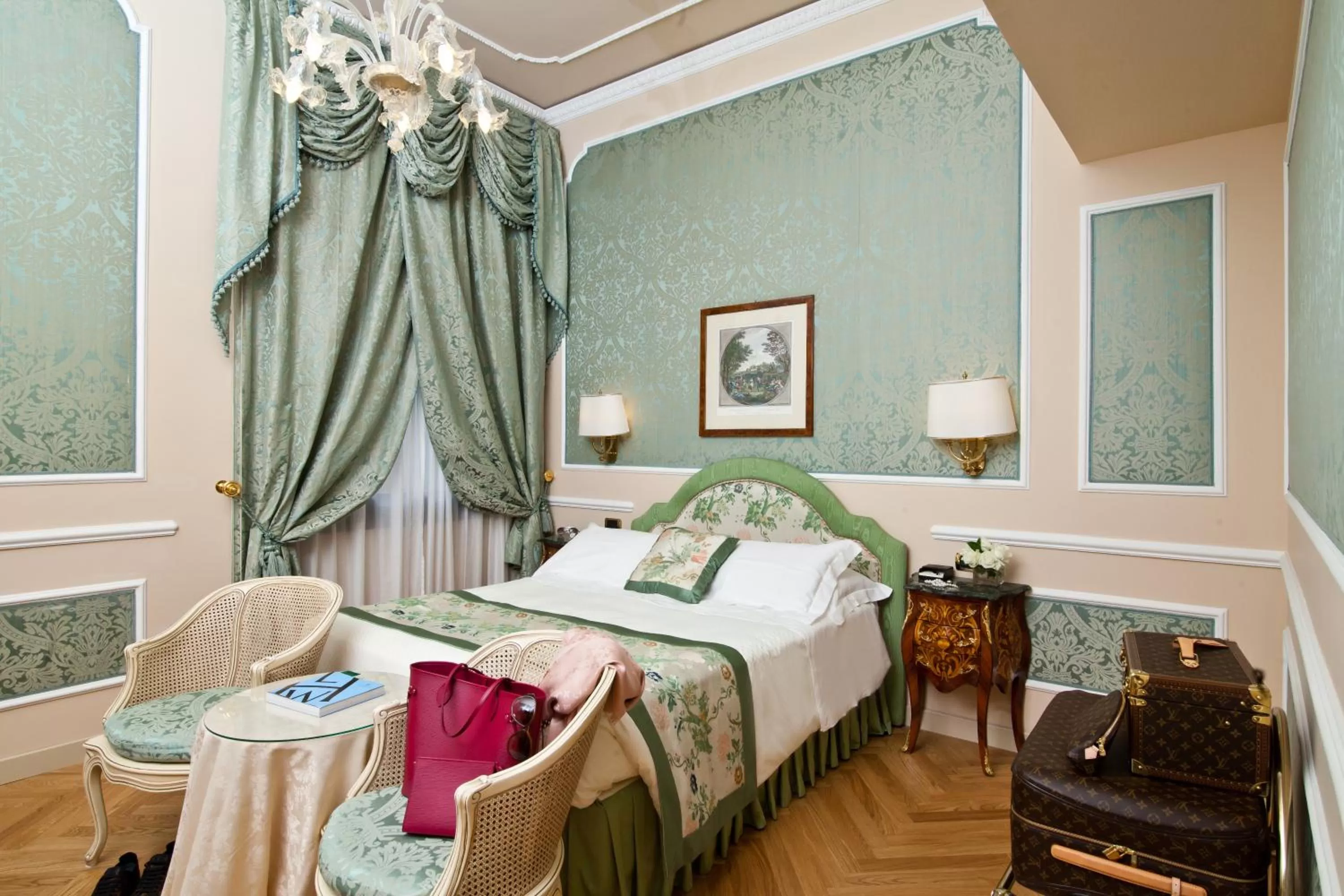 Photo of the whole room, Bed in Grand Hotel Majestic gia' Baglioni
