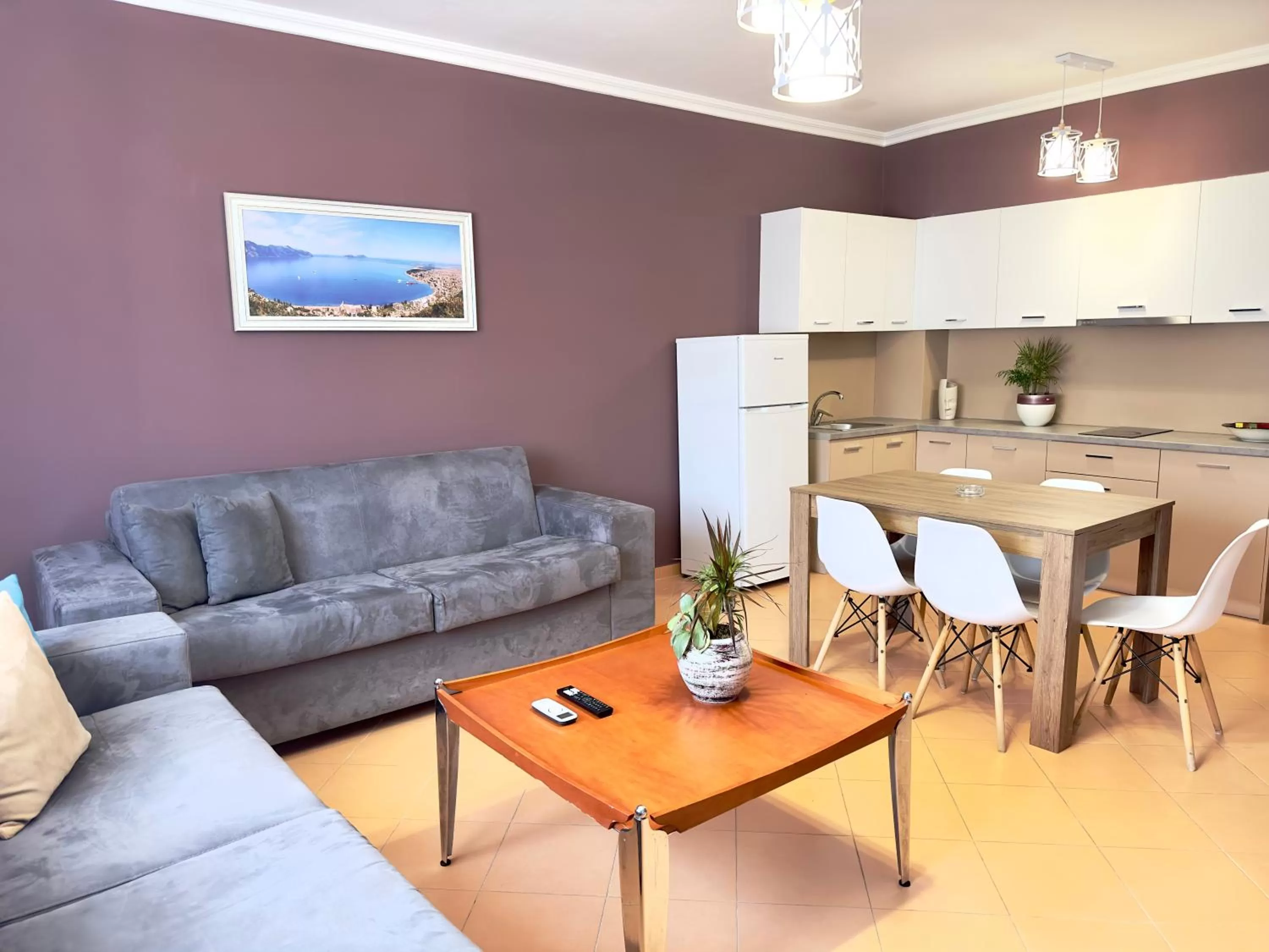 Kitchen or kitchenette, Seating Area in FAMILY SUITE RESIDENCE
