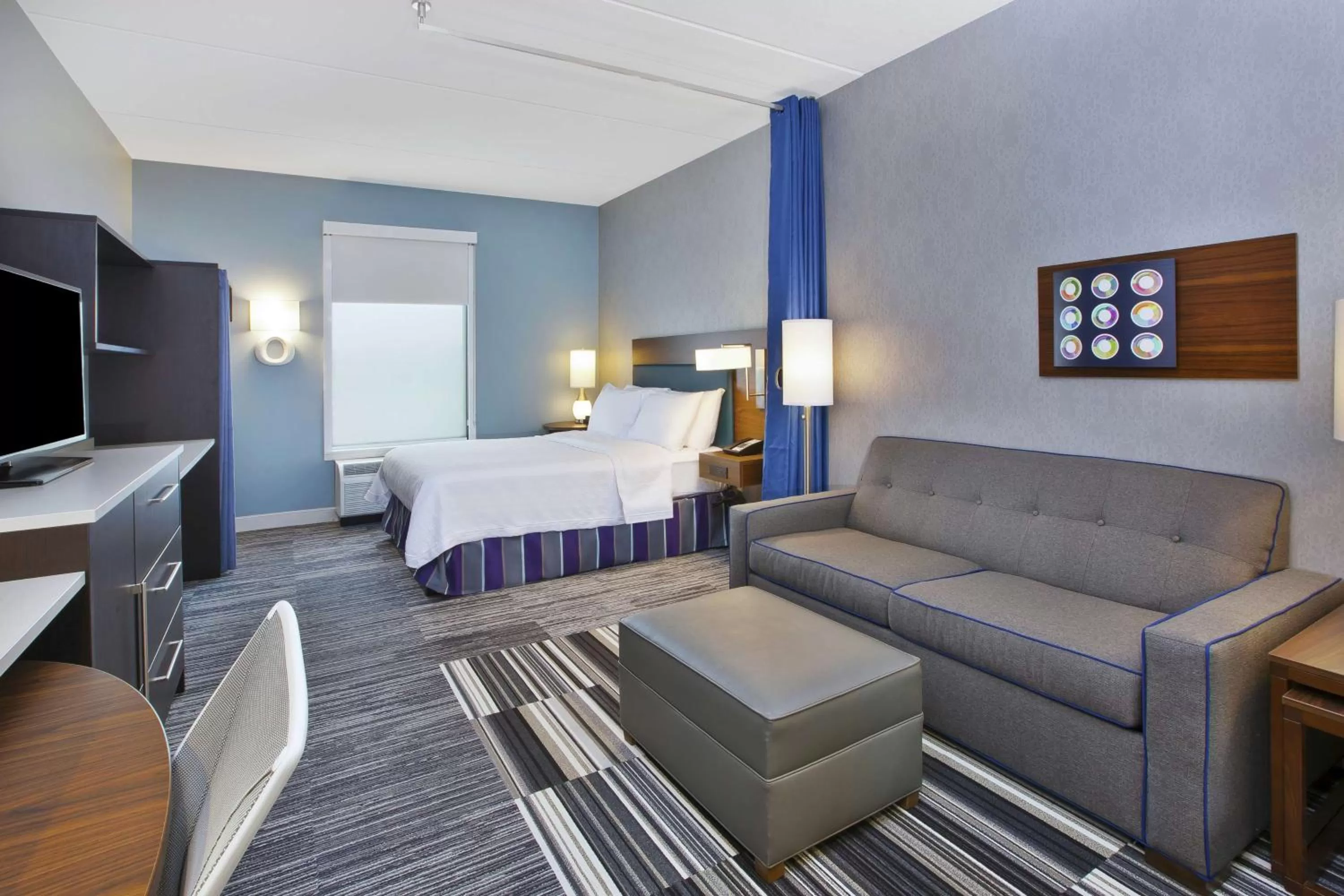 Bedroom, Bed in Home2 Suites By Hilton Pittsburgh Area Beaver Valley