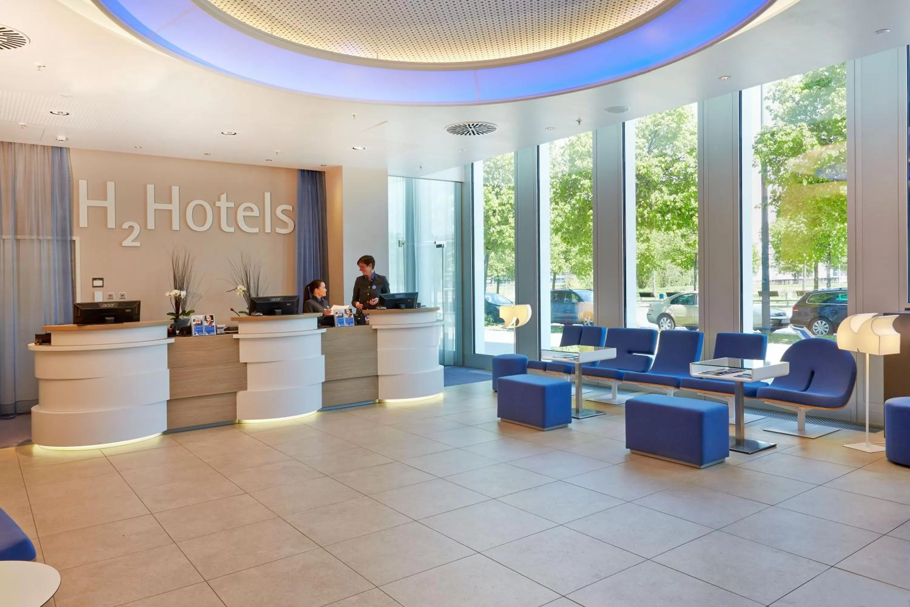 Lobby or reception in H2 Hotel München Messe