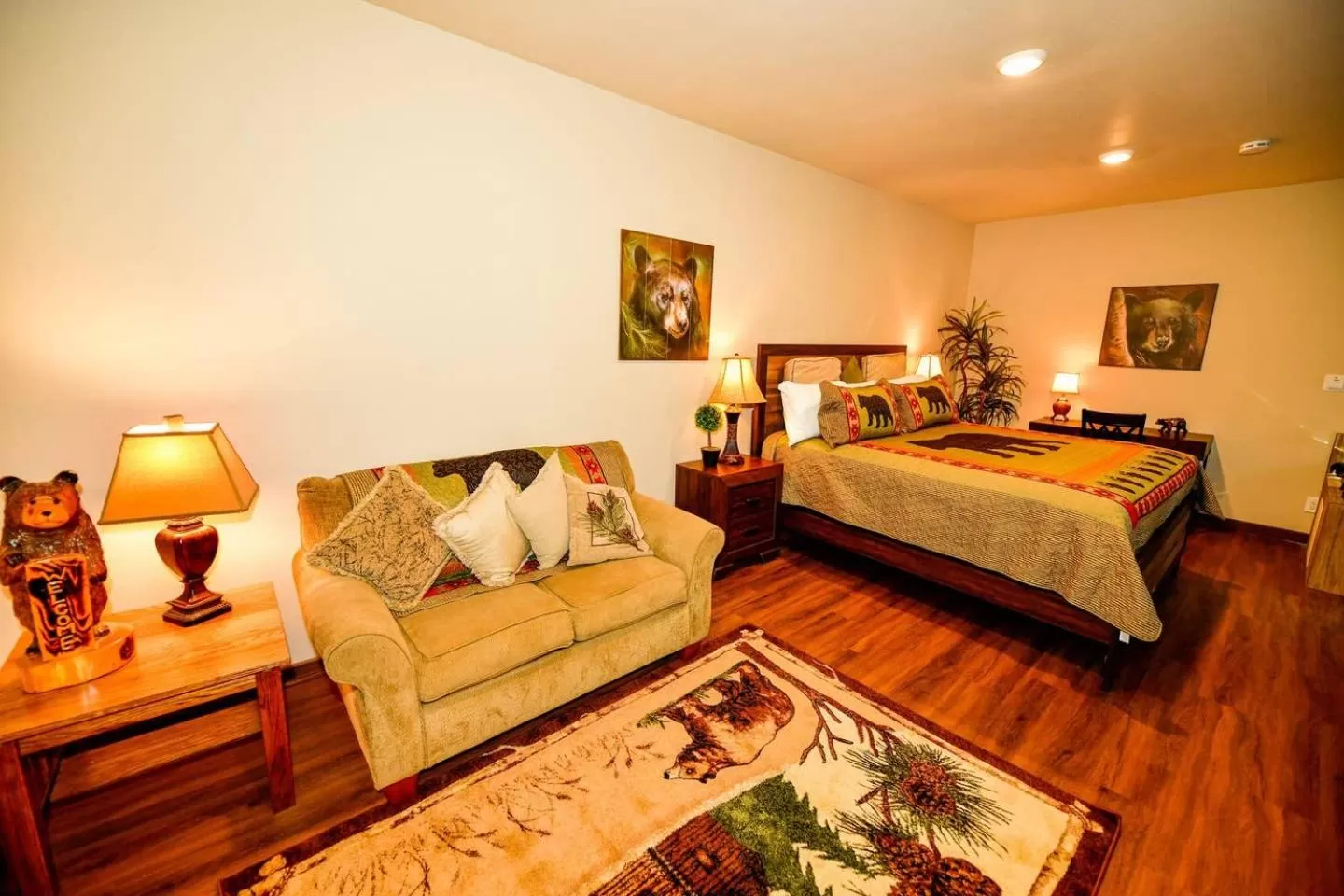 Photo of the whole room, Bed in Black Forest Lodge