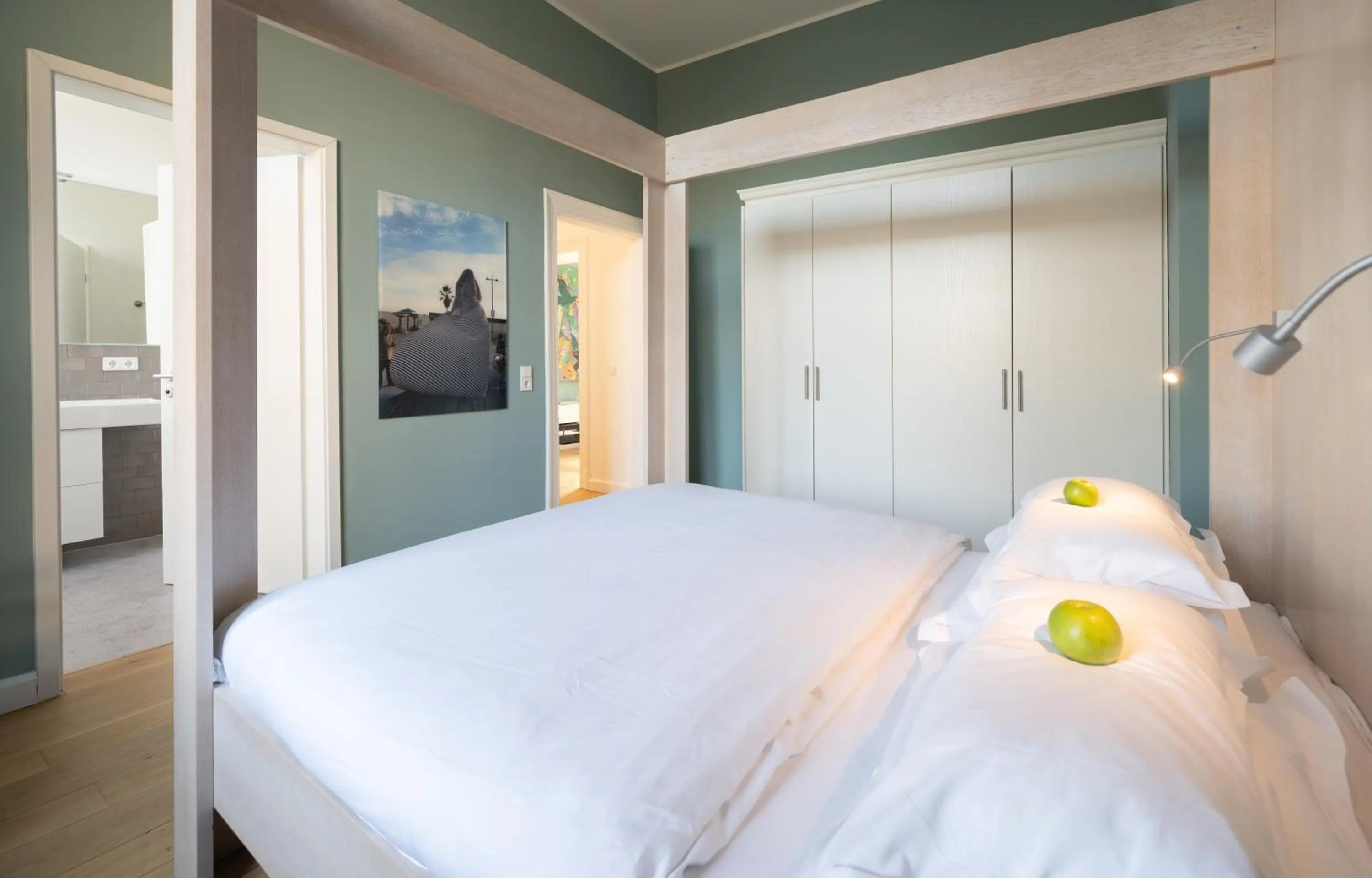 Bed in The New Yorker Hotel Köln-Messe