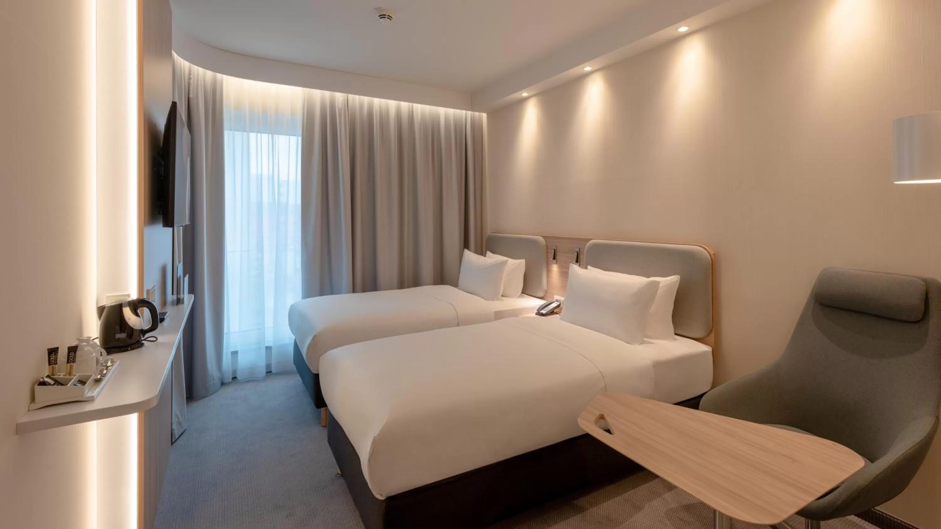 Bed in Holiday Inn Express - MUNICH NORTH by IHG