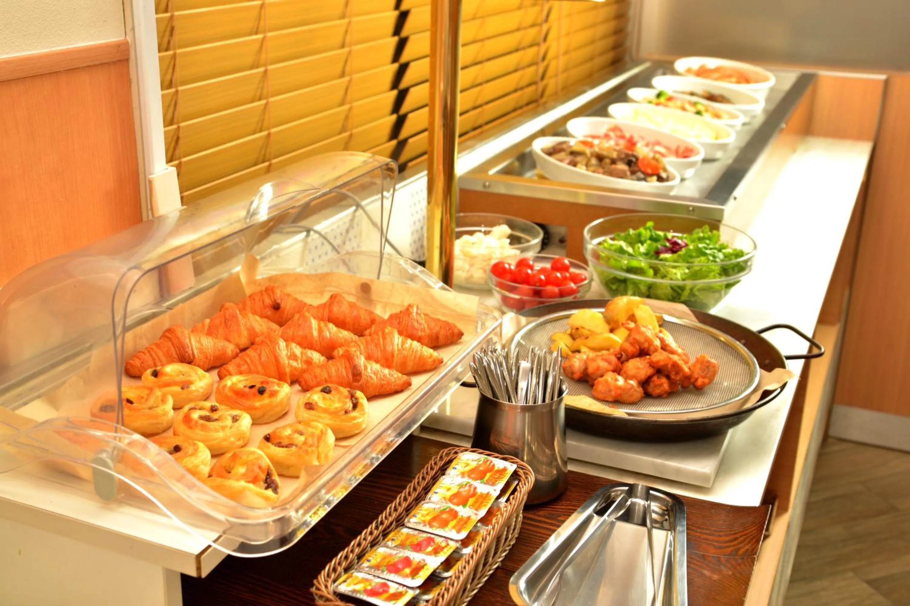 Breakfast in Rembrandt Style Tokyo Nishikasai Grande