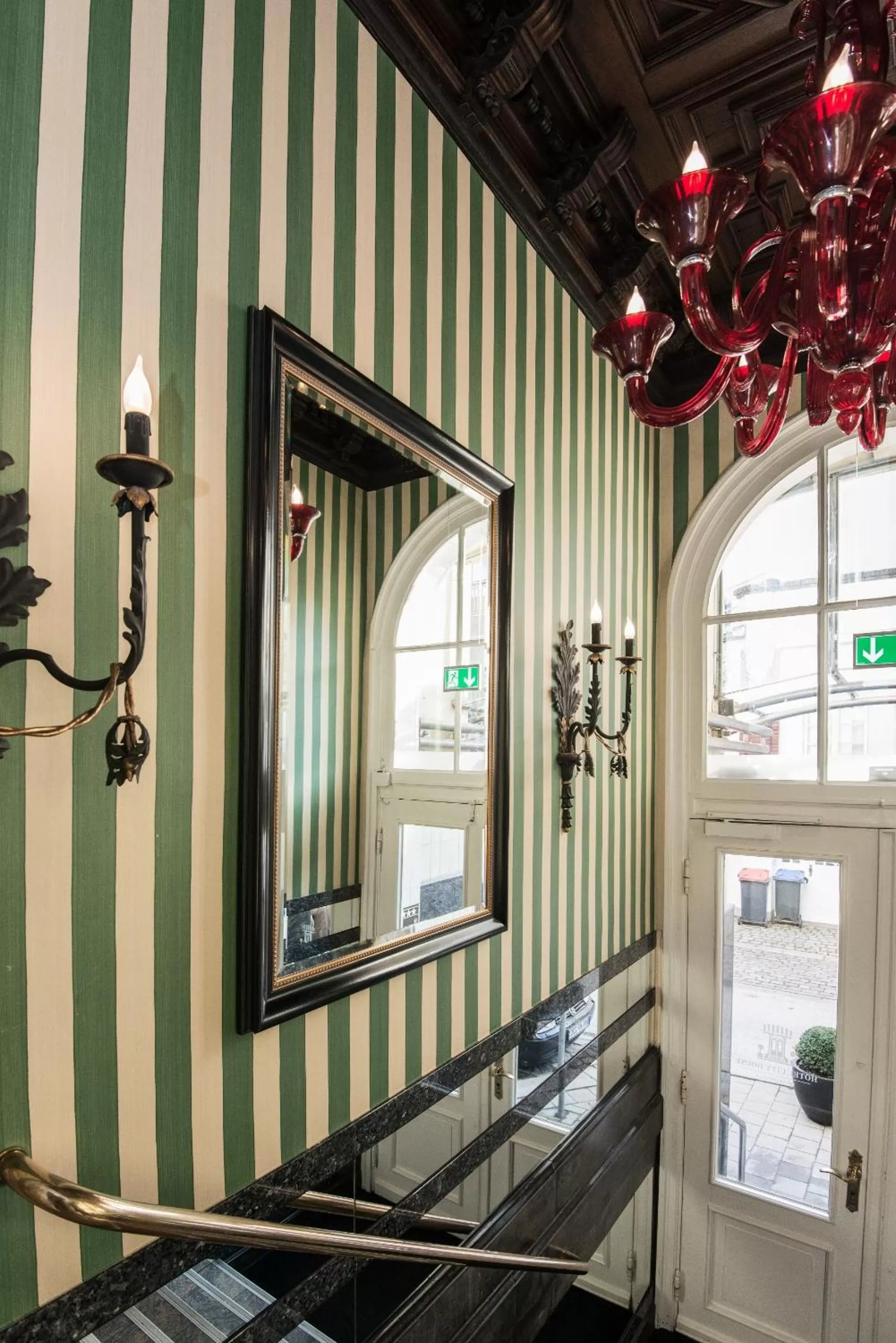 Facade/entrance in Hotel City House