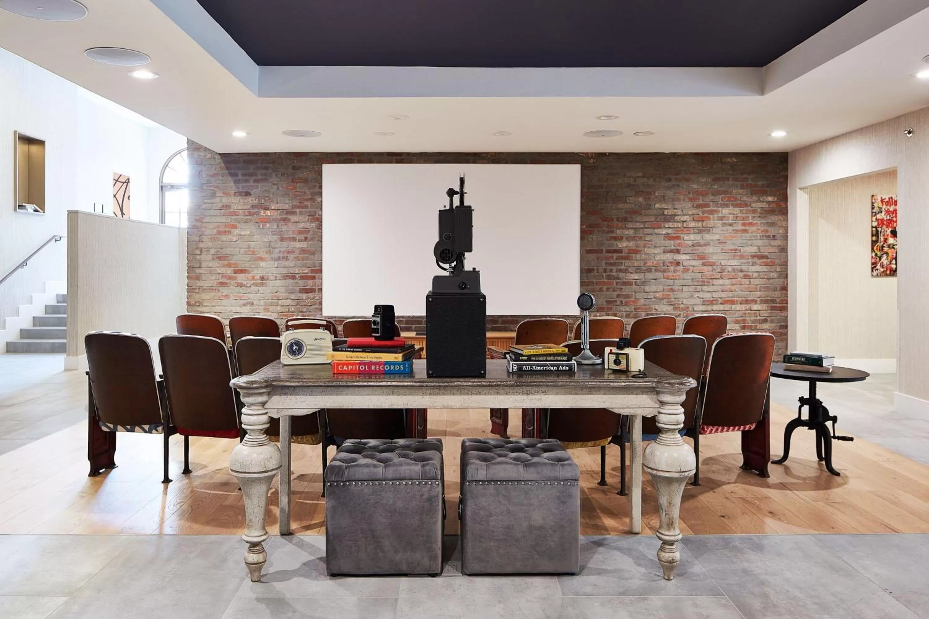 Lounge or bar in Hotel Dena, Pasadena Los Angeles, a Tribute Portfolio Hotel