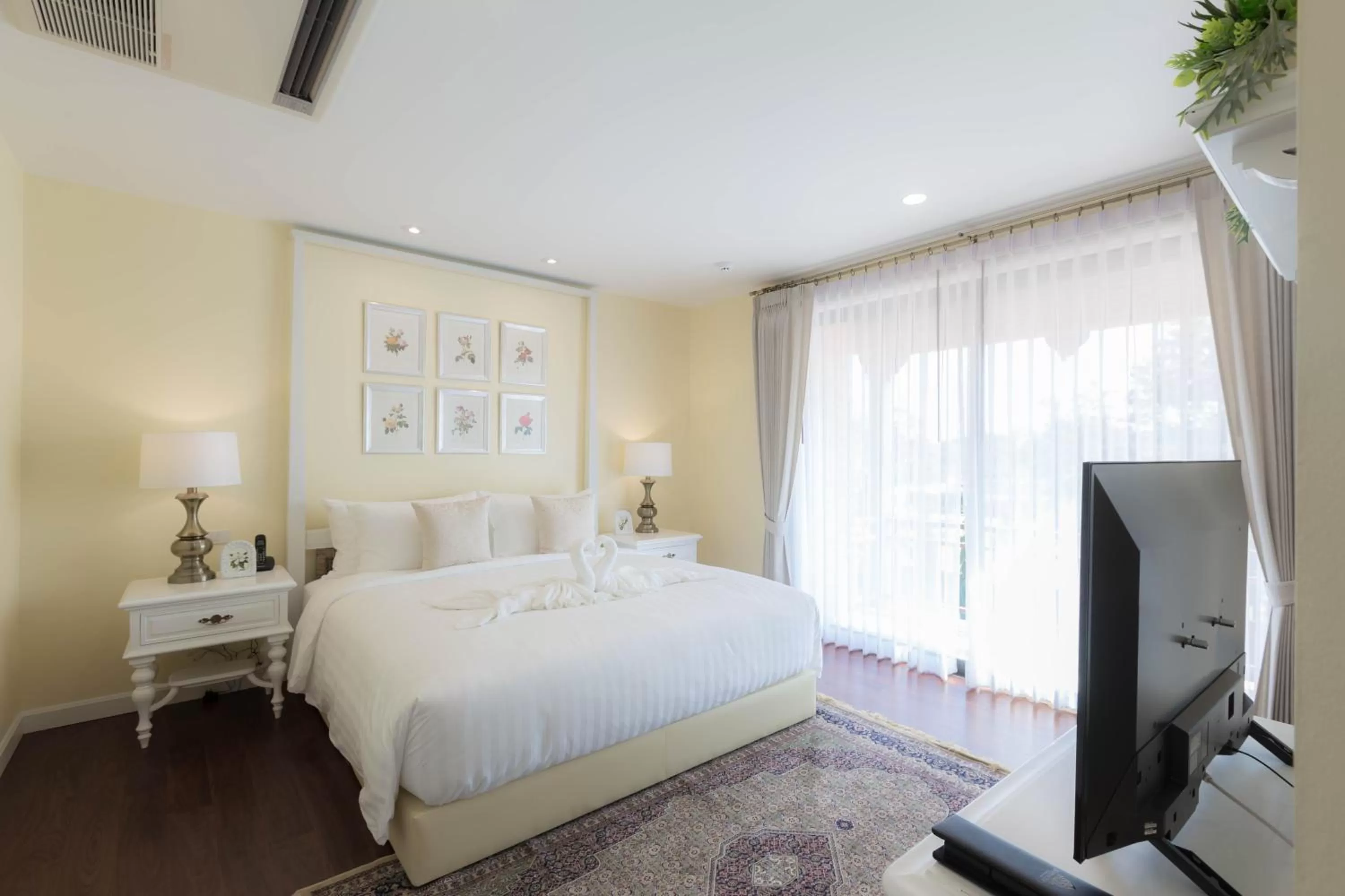 Bed in Content Villa Chiangmai