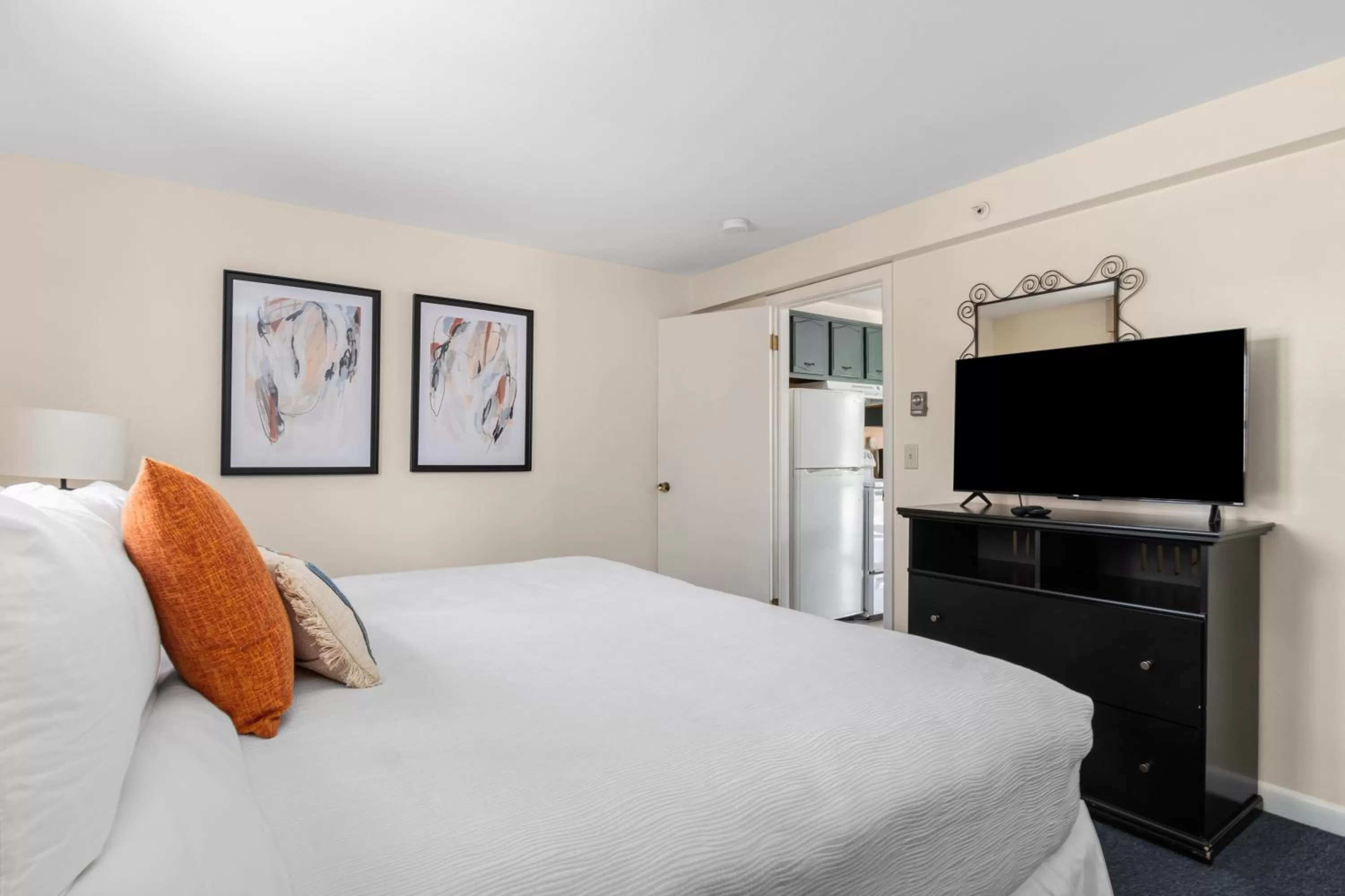 TV and multimedia, Bed in The Beverly