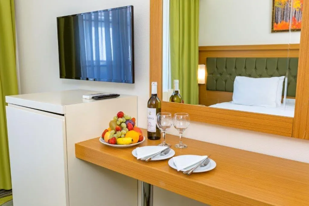 Other, Bed in Forest Park Hotel