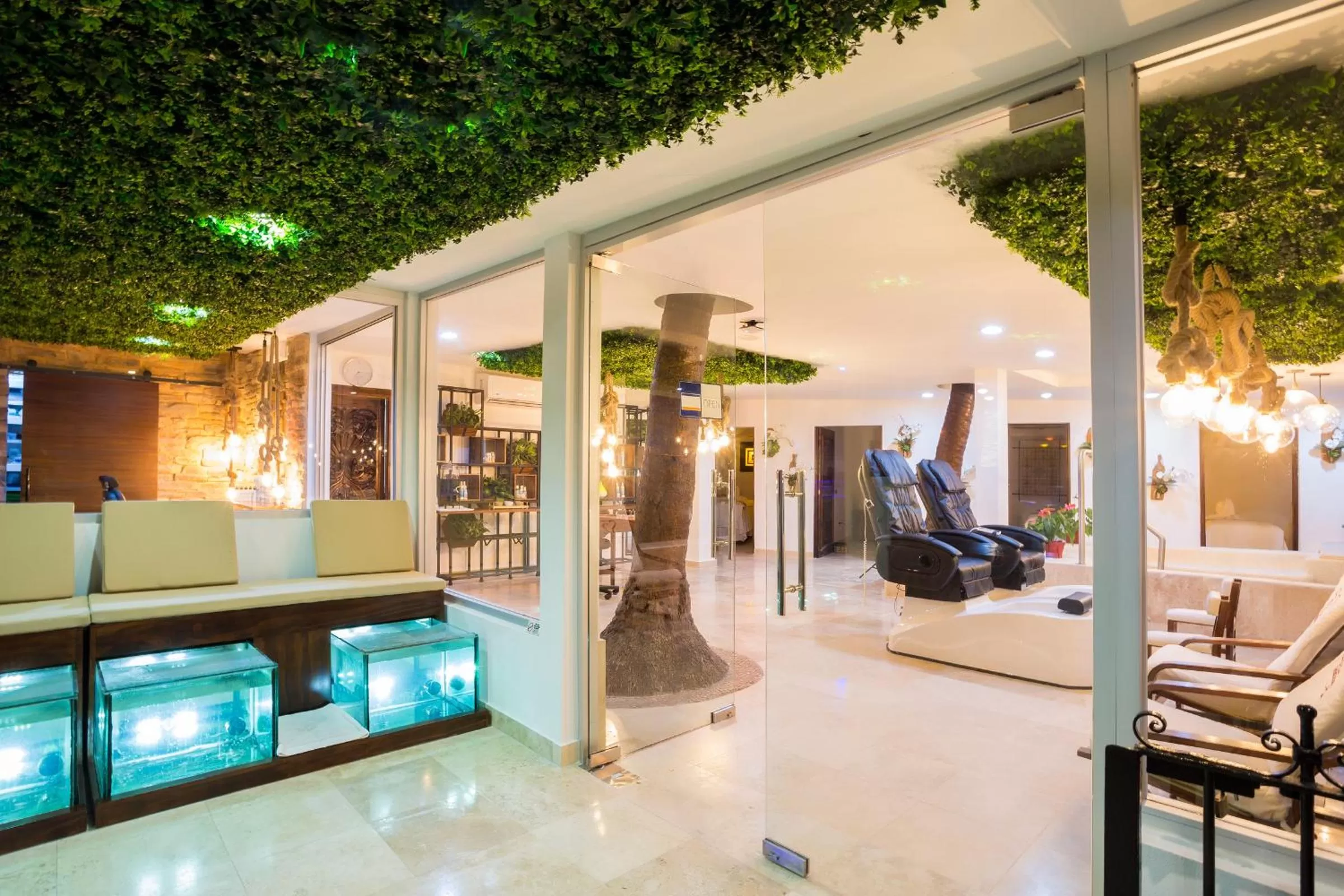 Massage in Playa Los Arcos Hotel Beach Resort & Spa